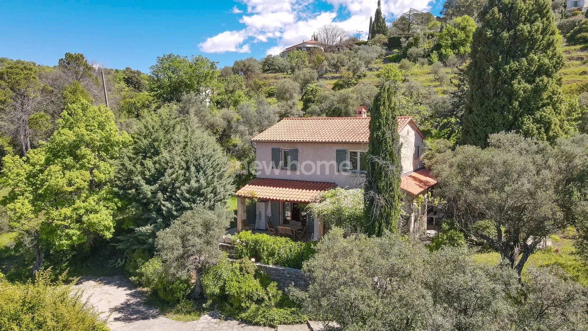 In Provence Fayence villa, panoramique vieuw, walking distance from old center