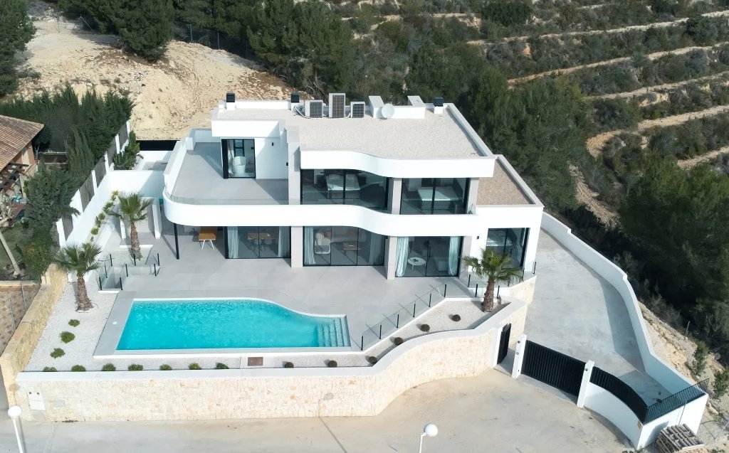 Beautiful luxury and modern style villa for sale in Calpe
