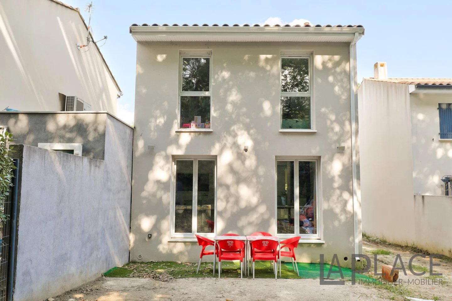 Villa récente à Saze ( 30650- Gard)