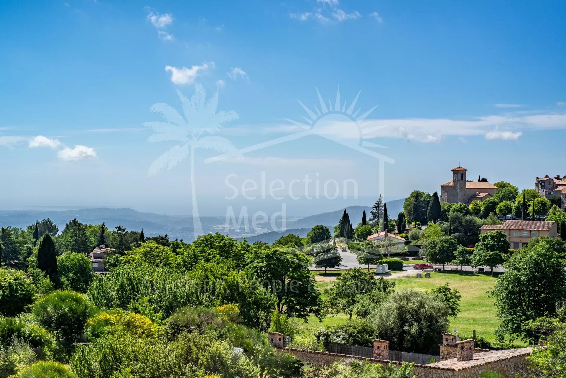 Magnifique villa récente avec vue panoramique à pied du village de Cabris