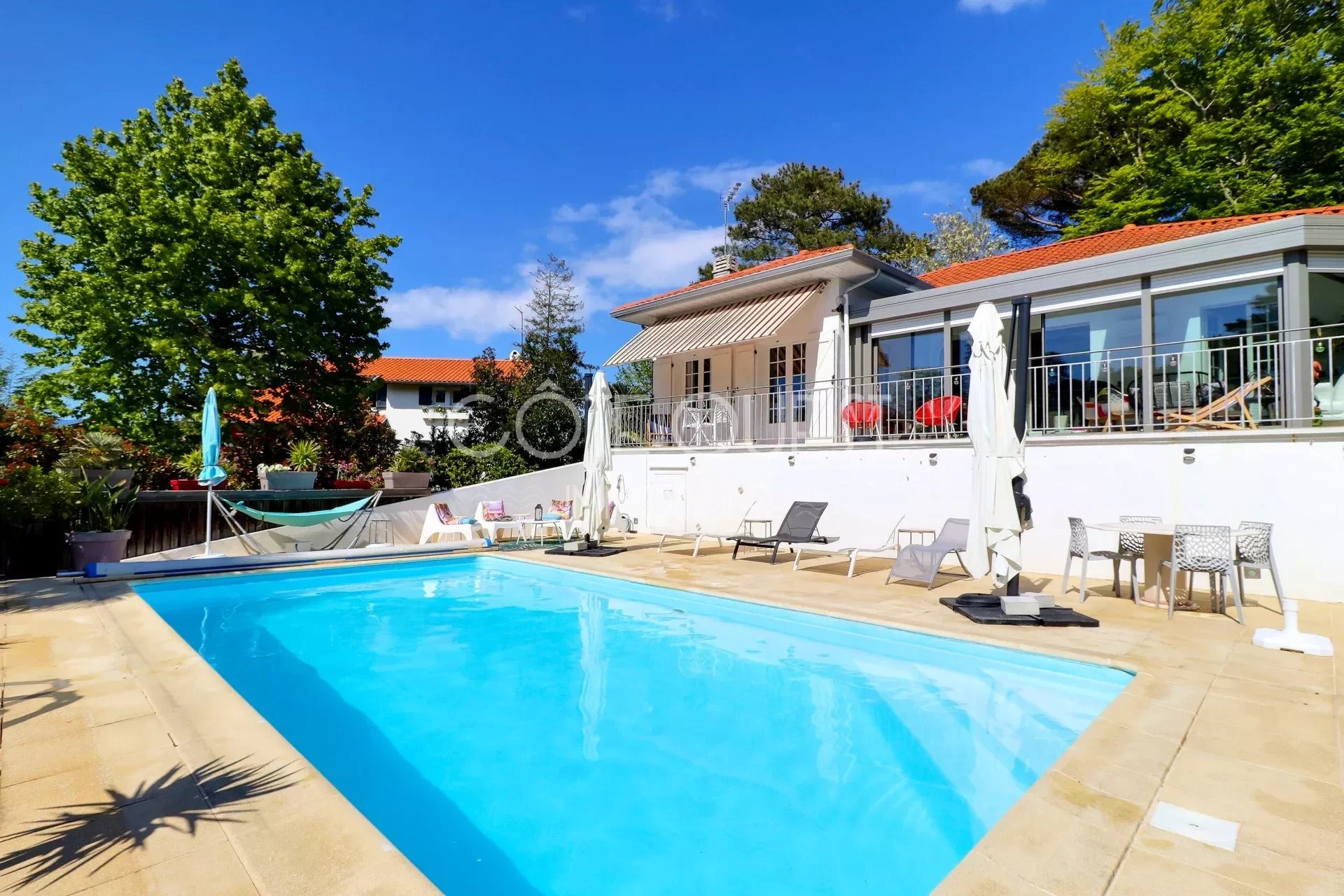 ANGLET, NEAR BIARRITZ PARC D’HIVER – A PROPERTY WITH A SWIMMING POOL