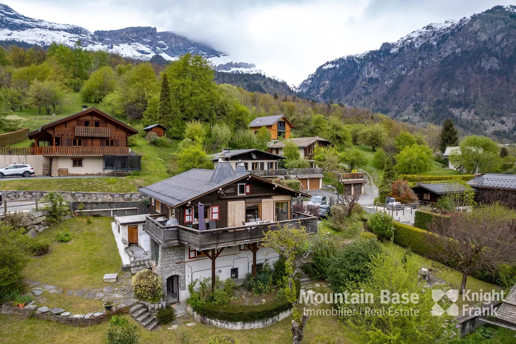 A 4 bedroom chalet with fantastic views in Vieux Servoz Accommodation in Chamonix