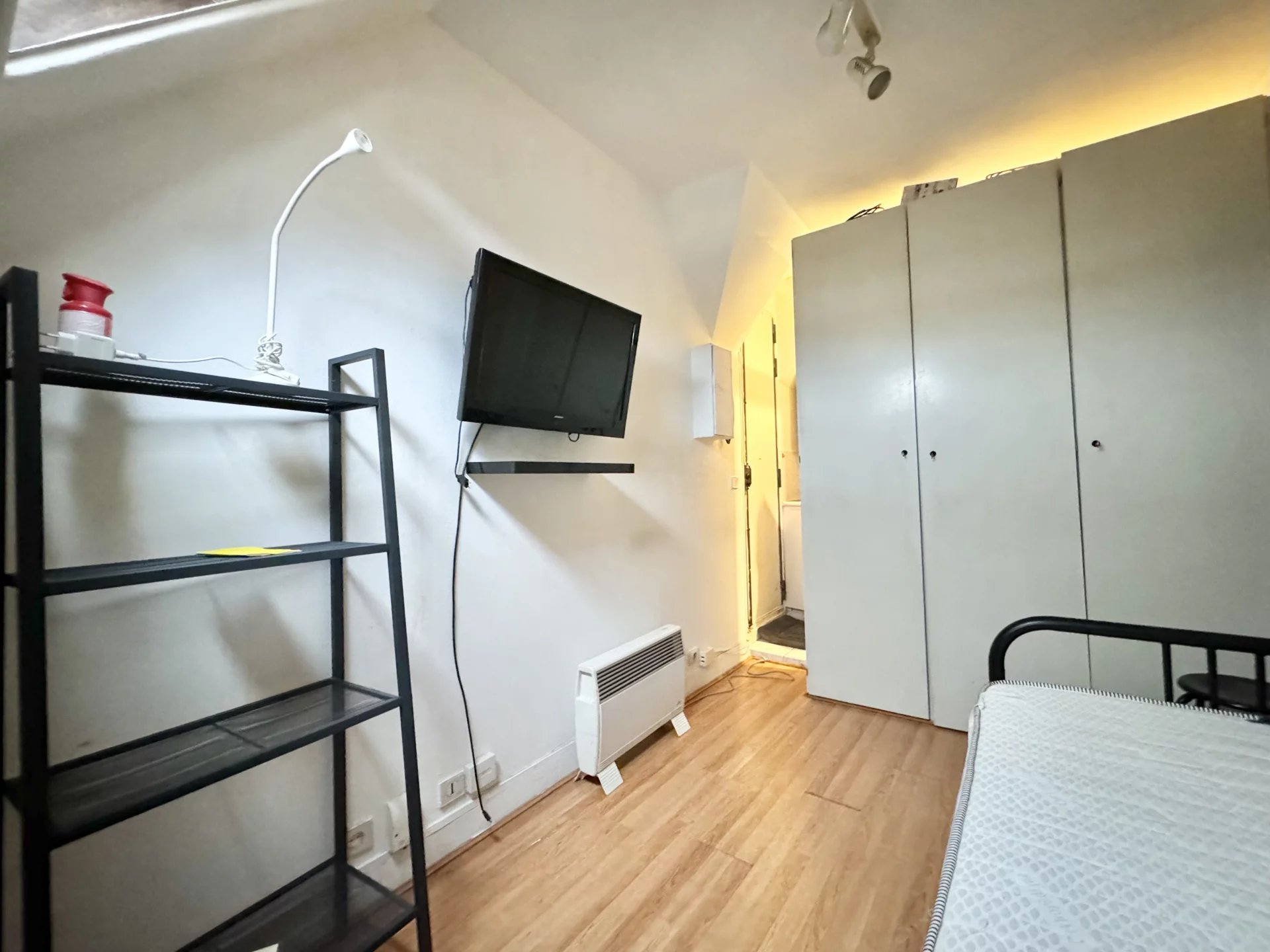Appartement a vendre  - 1 pièce(s) - 9.79 m2 - Surfyn
