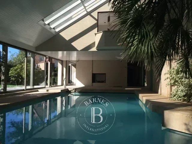 Uitzonderlijke villa 6 slk 3 badk tuin zwembad