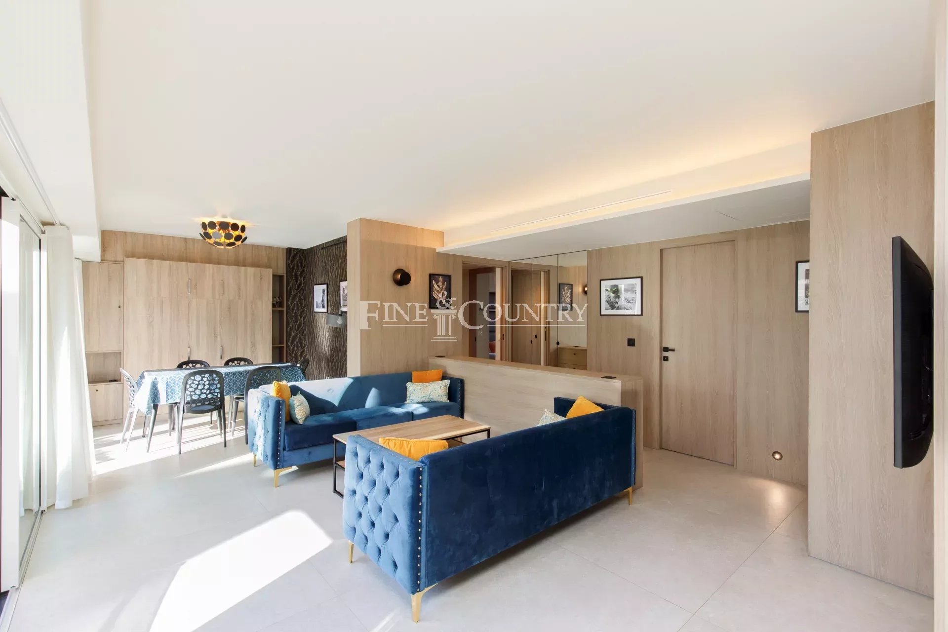 Photo of Apartment for sale in Cannes, la Banane