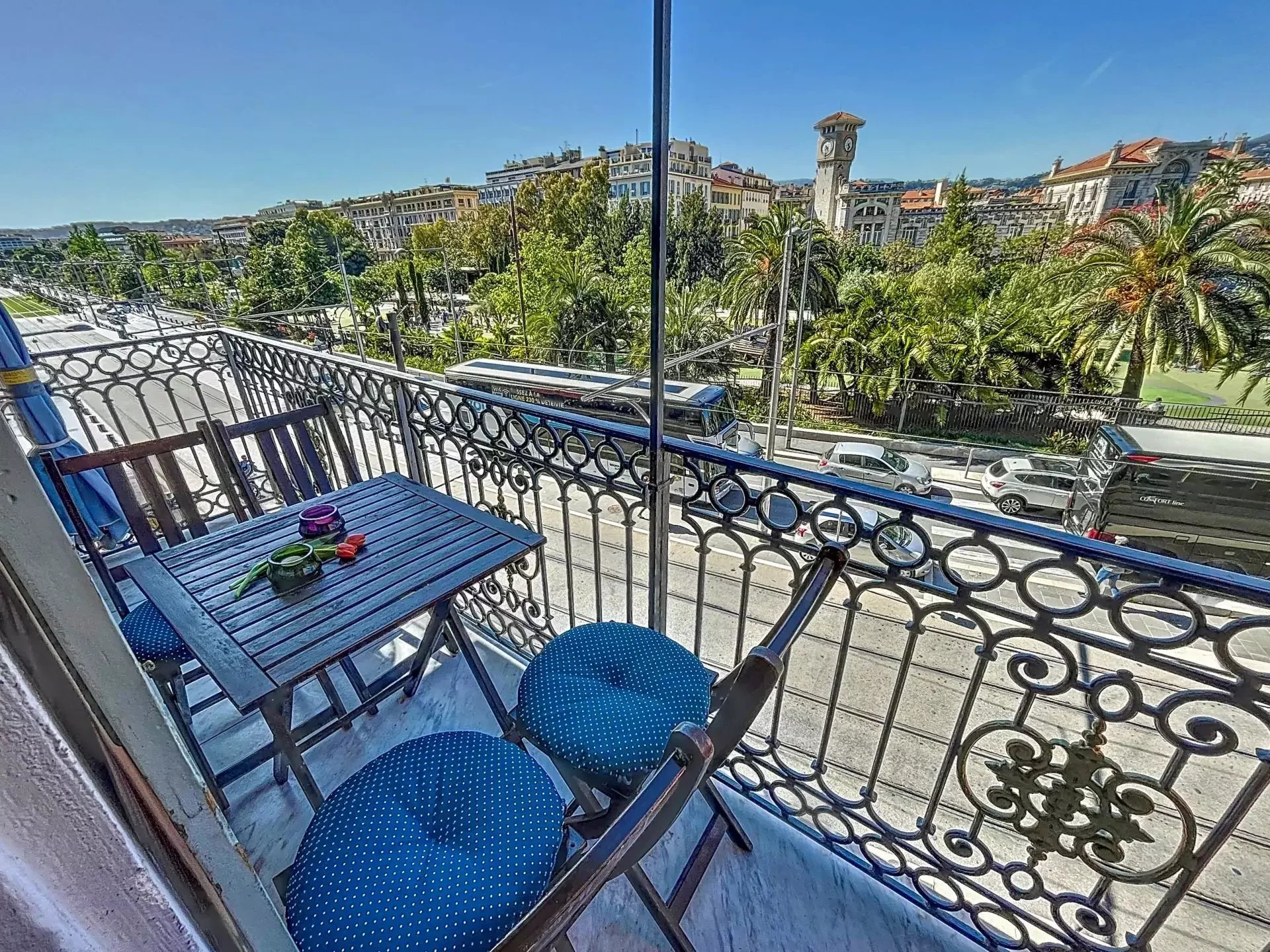 SALE  Apartment 3 Room Nice Old Town Coulée Verte Balcony Views
