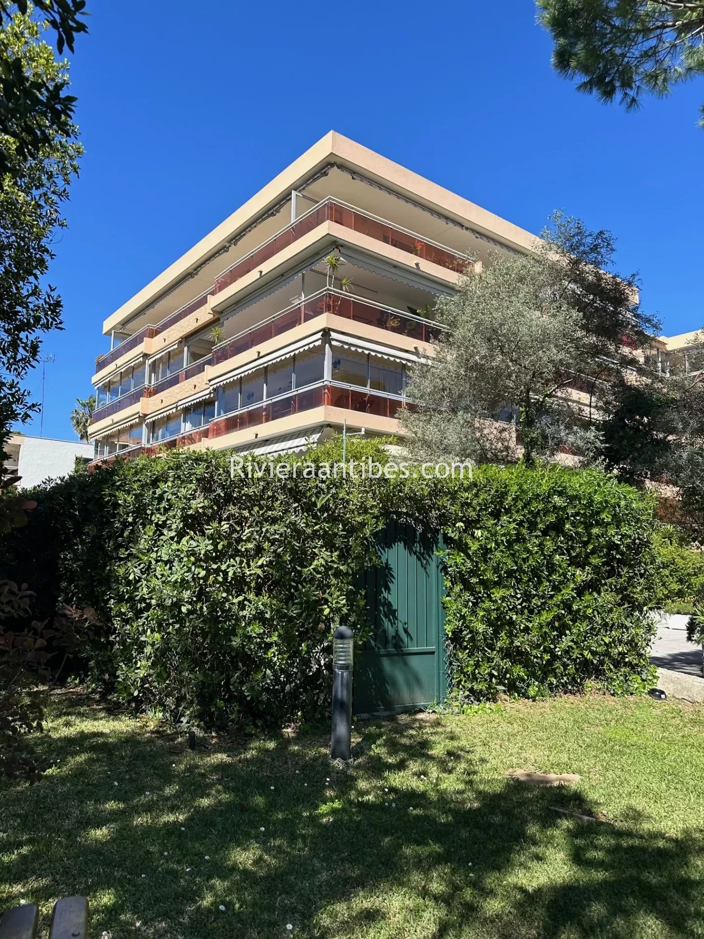 Vente Appartement 134m² 5 Pièces à Antibes (06600) - Riviera Réalisation Immobilier