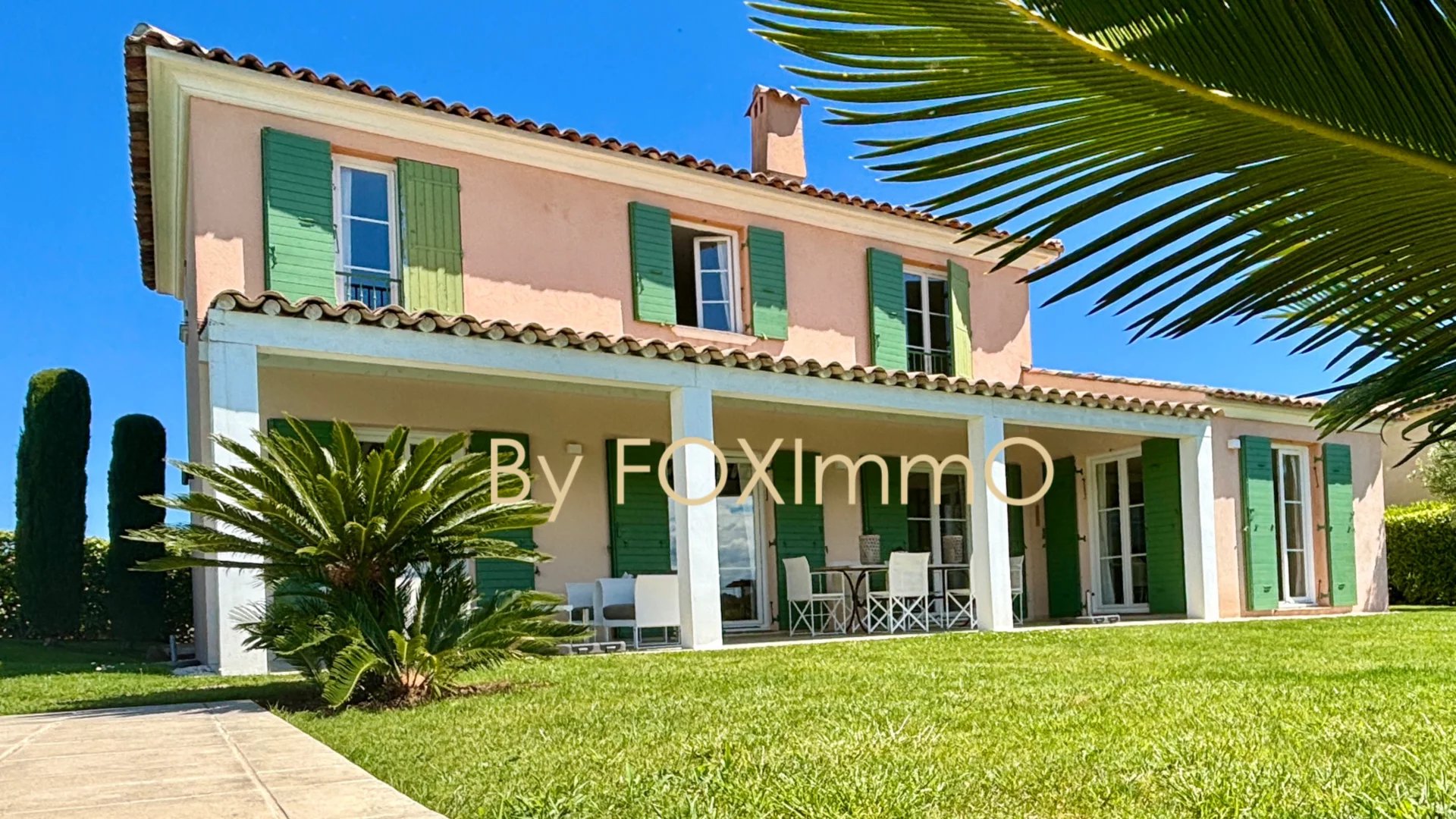 Villeneuve near Biot, Vaugrenier, in a sought-after, secure estate with low charges.
