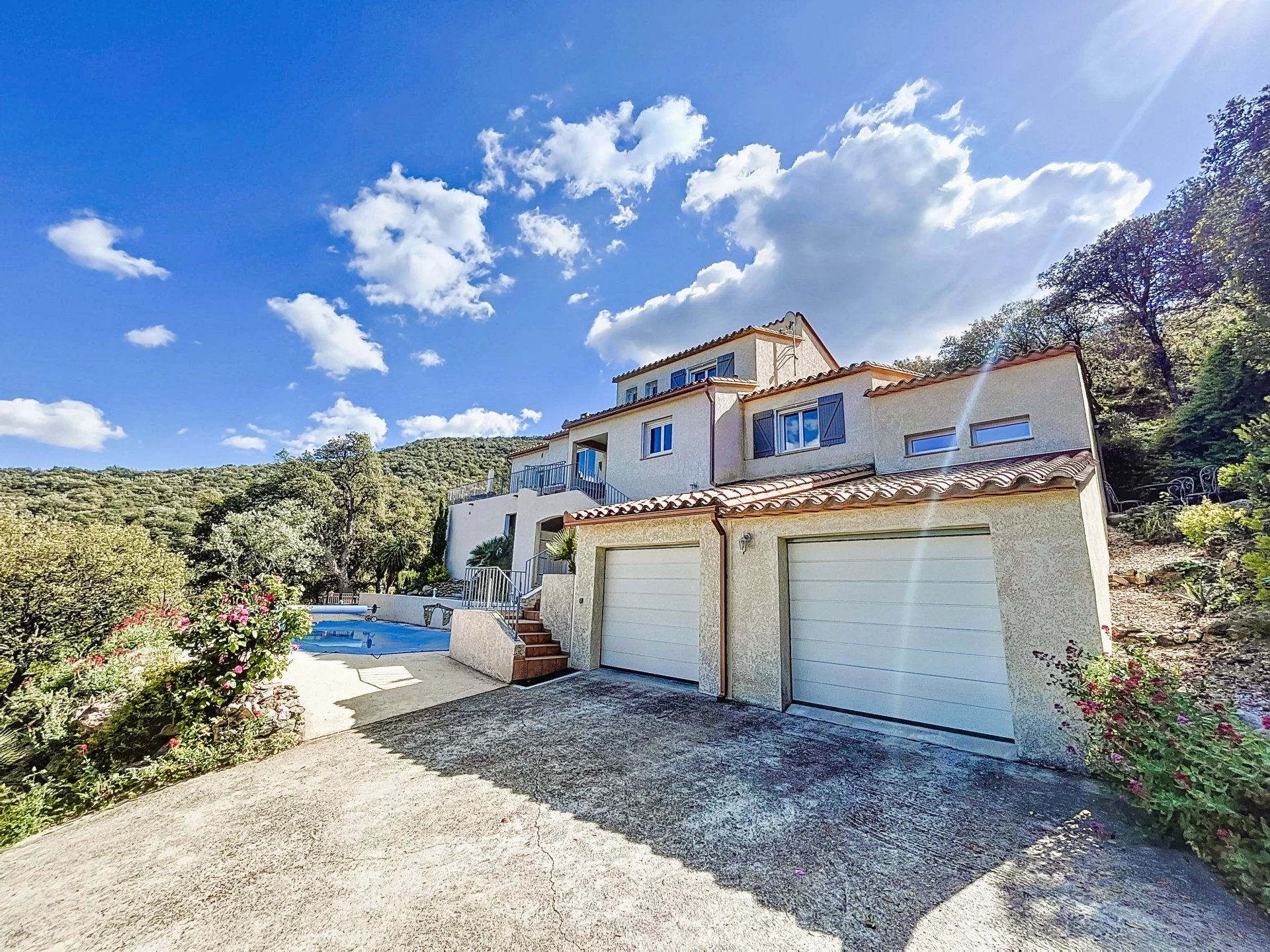 SUPERB VILLA WITH POOL AND VIEWS, CERET
