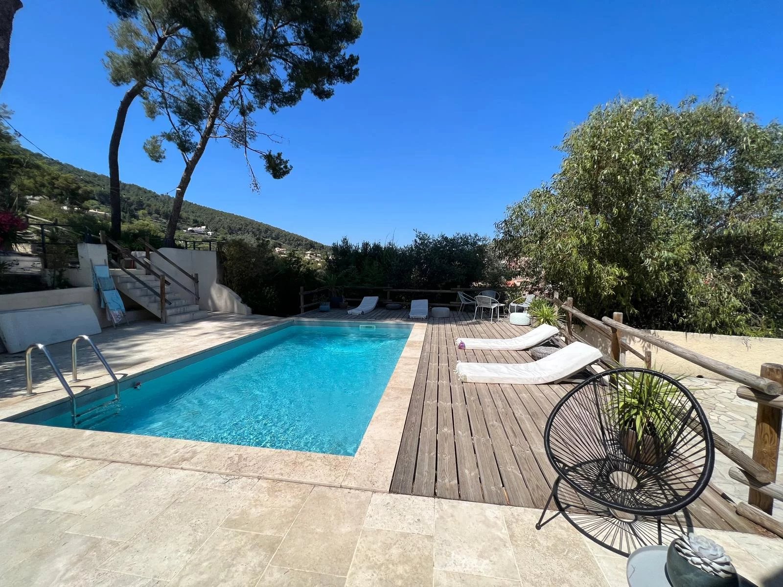 Lovely renovated villa with sea view in Carqueiranne