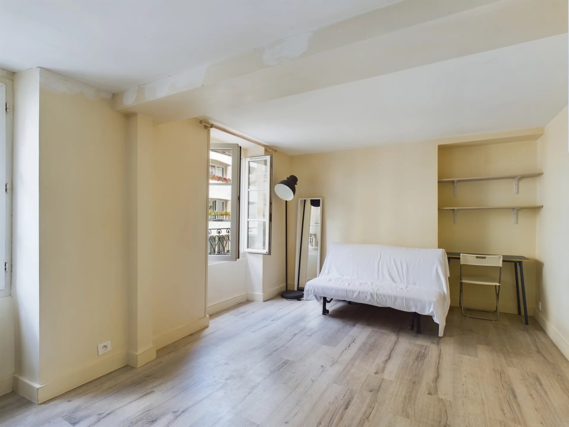 Achat Appartement T1 à Clichy (92110) - 18.37m²