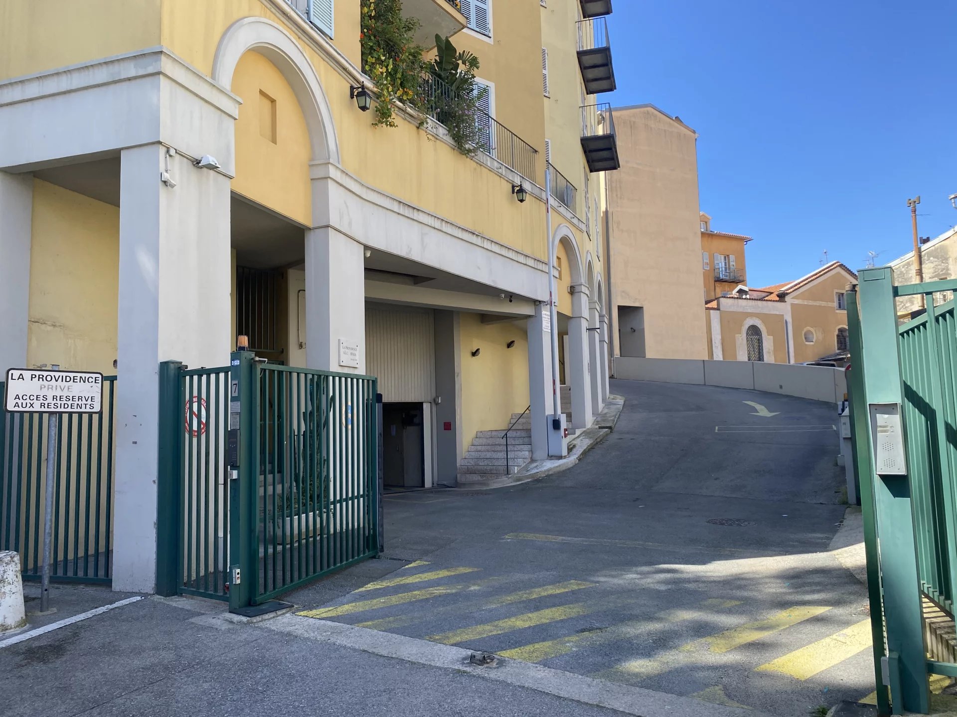 Rental Carpark - Nice Vieux Nice