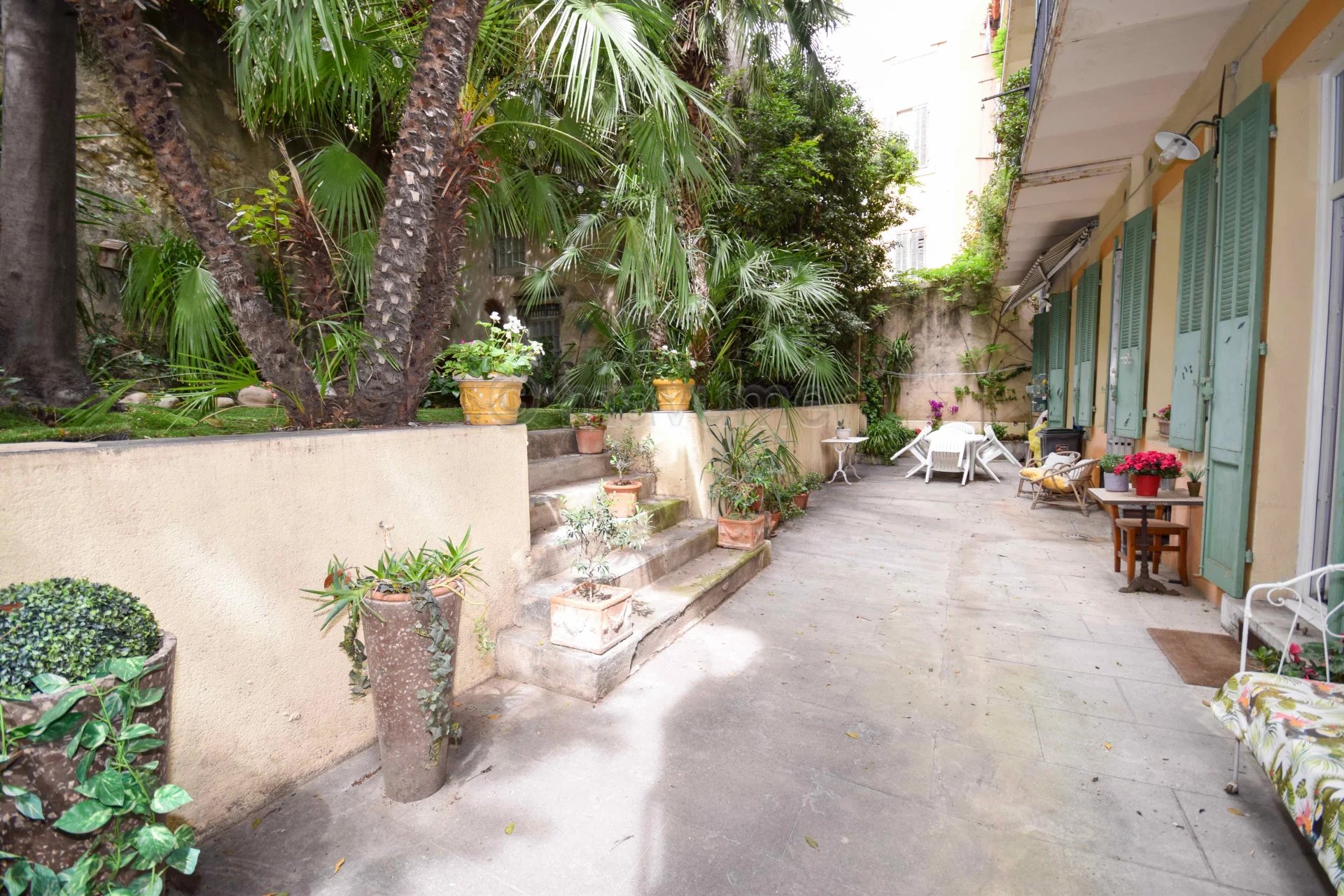 Appartement T7 + 130m2 de jardin + studio 13006 Marseille PARADIS - JEAN FIOLLE