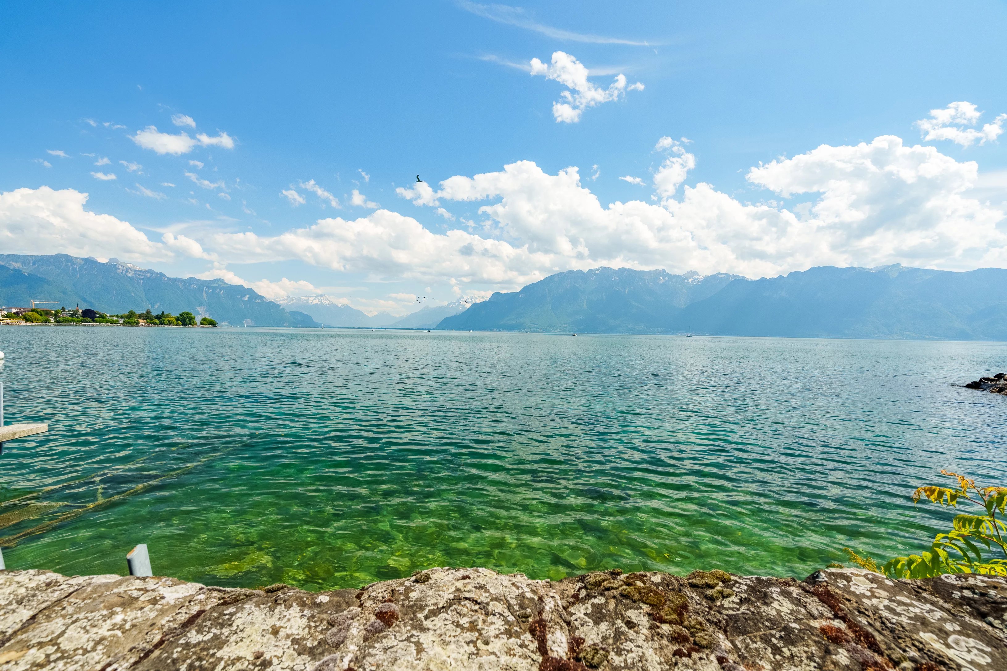 En exclusivité, charmante maison individuelle située au bord du lac