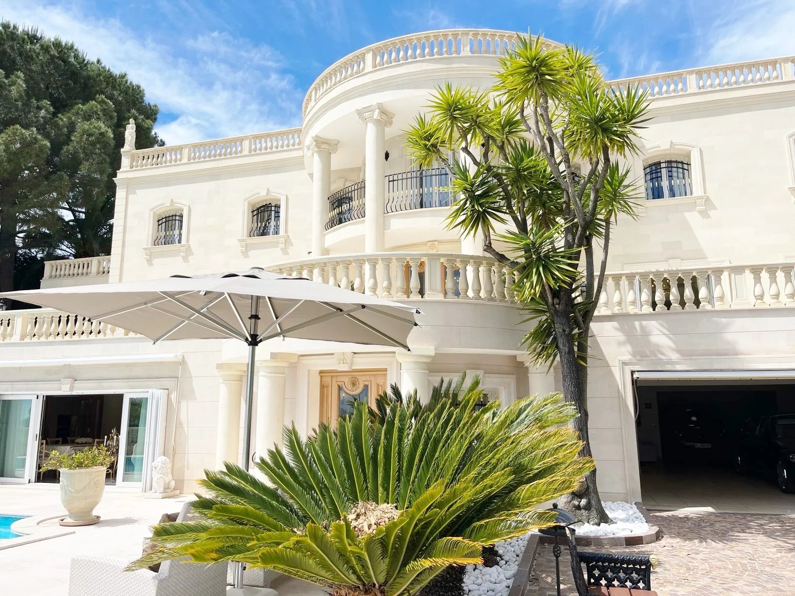 Vente Maison 850m² 10 Pièces à Cannes (06400) - Bergmans Home Invest