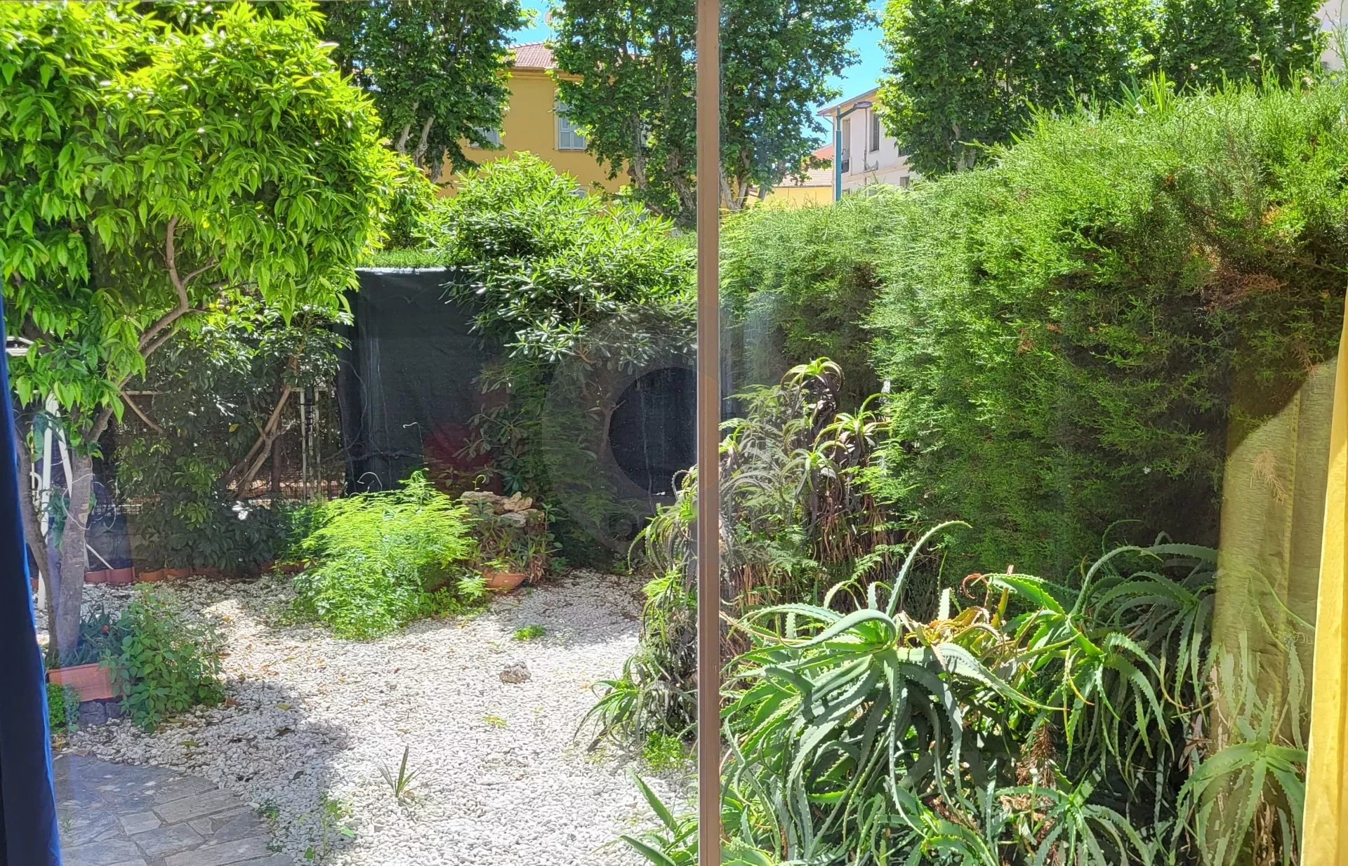Appartamento bilocale con giardino a Mentone
