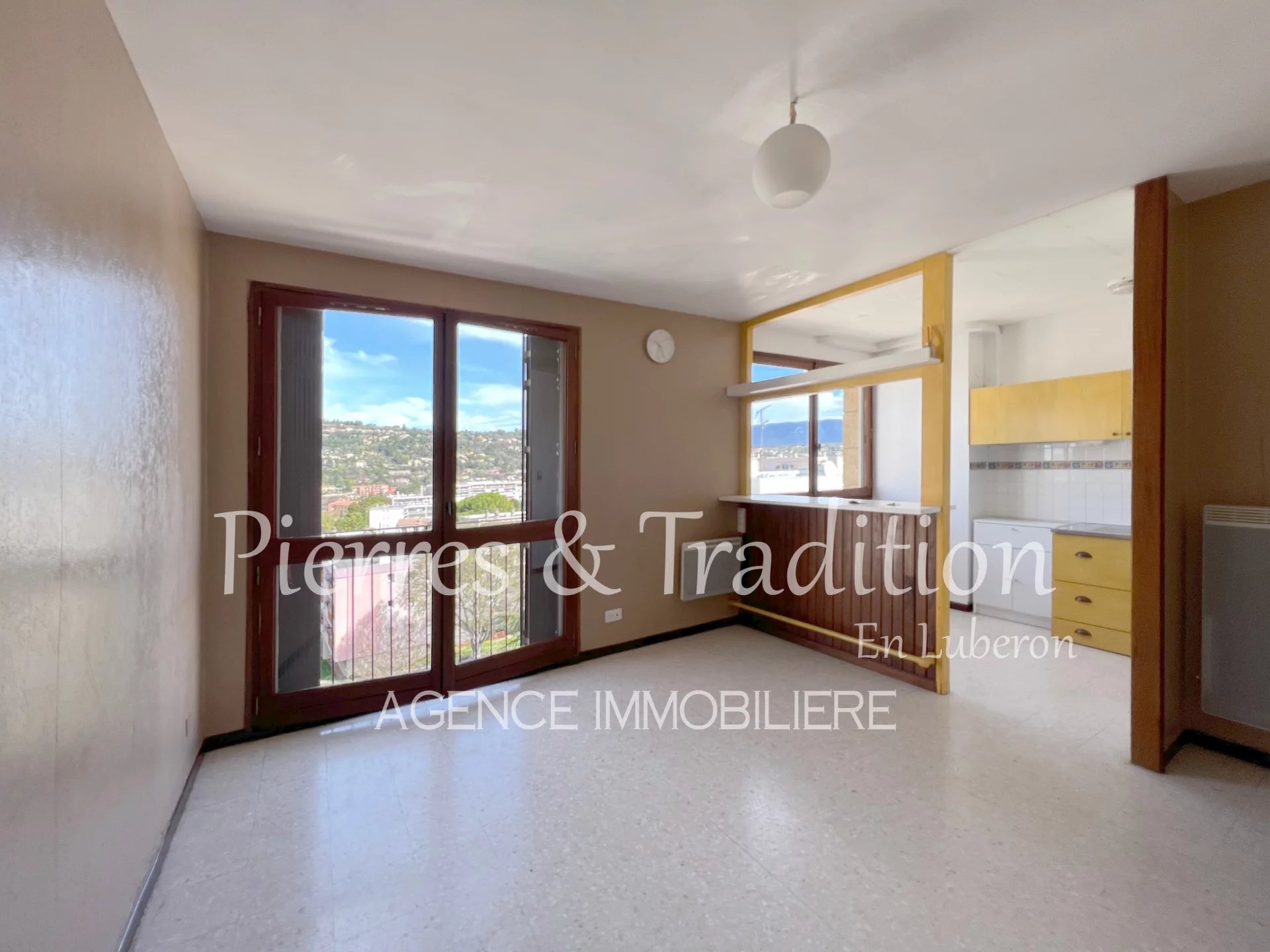 Vente Appartement 26m² 1 Pièce à Saint-Saturnin-lès-Apt (84490) - Pierres & Tradition