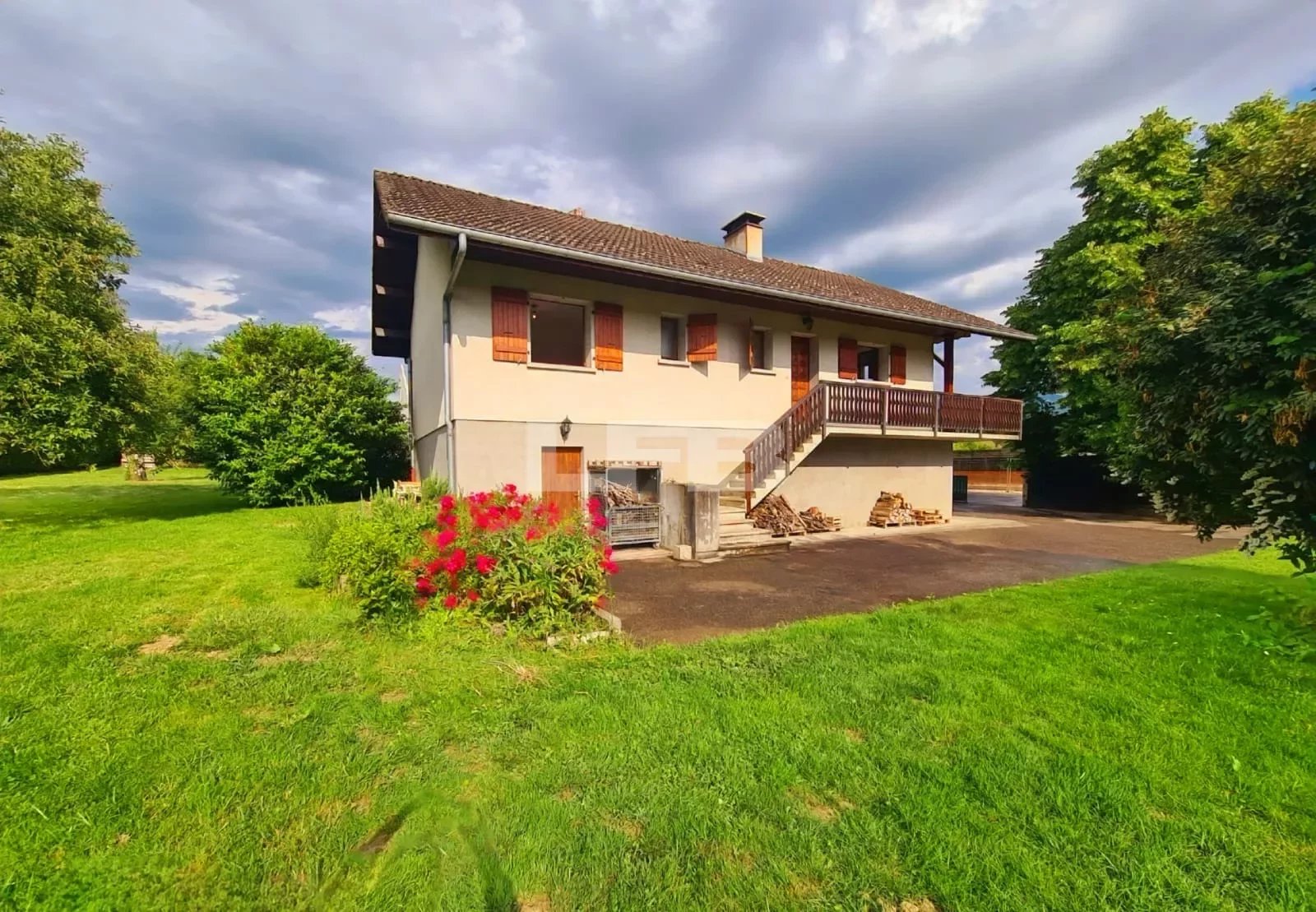 Maison 90.84 m² + sous-sol sur terrain 2000 m²