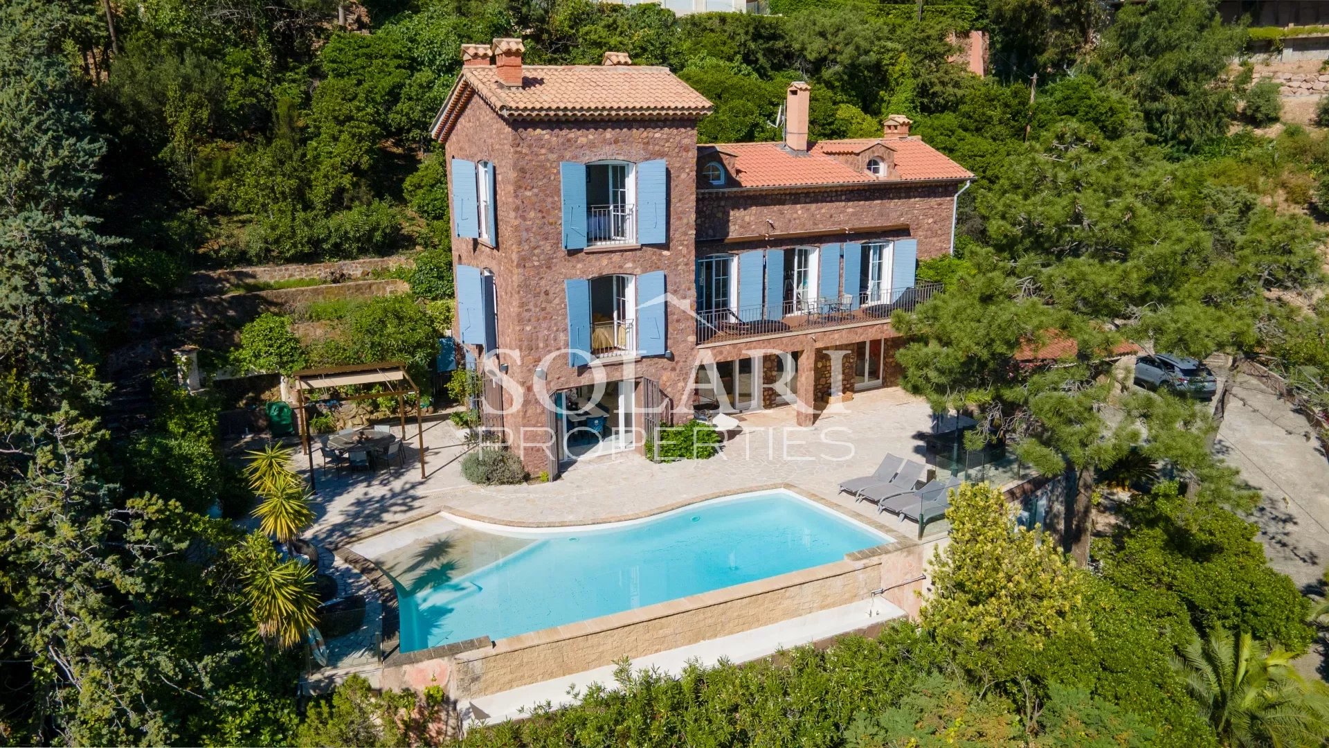 Vente Maison 260m² à Théoule-sur-Mer (06590) - Solari Properties