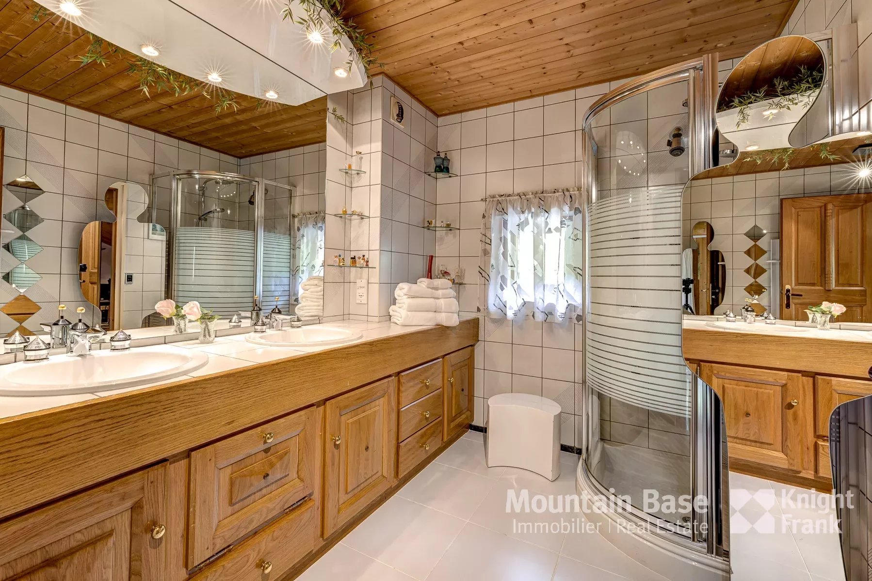 Photo of Elegant 5 bedroom chalet in Morzine