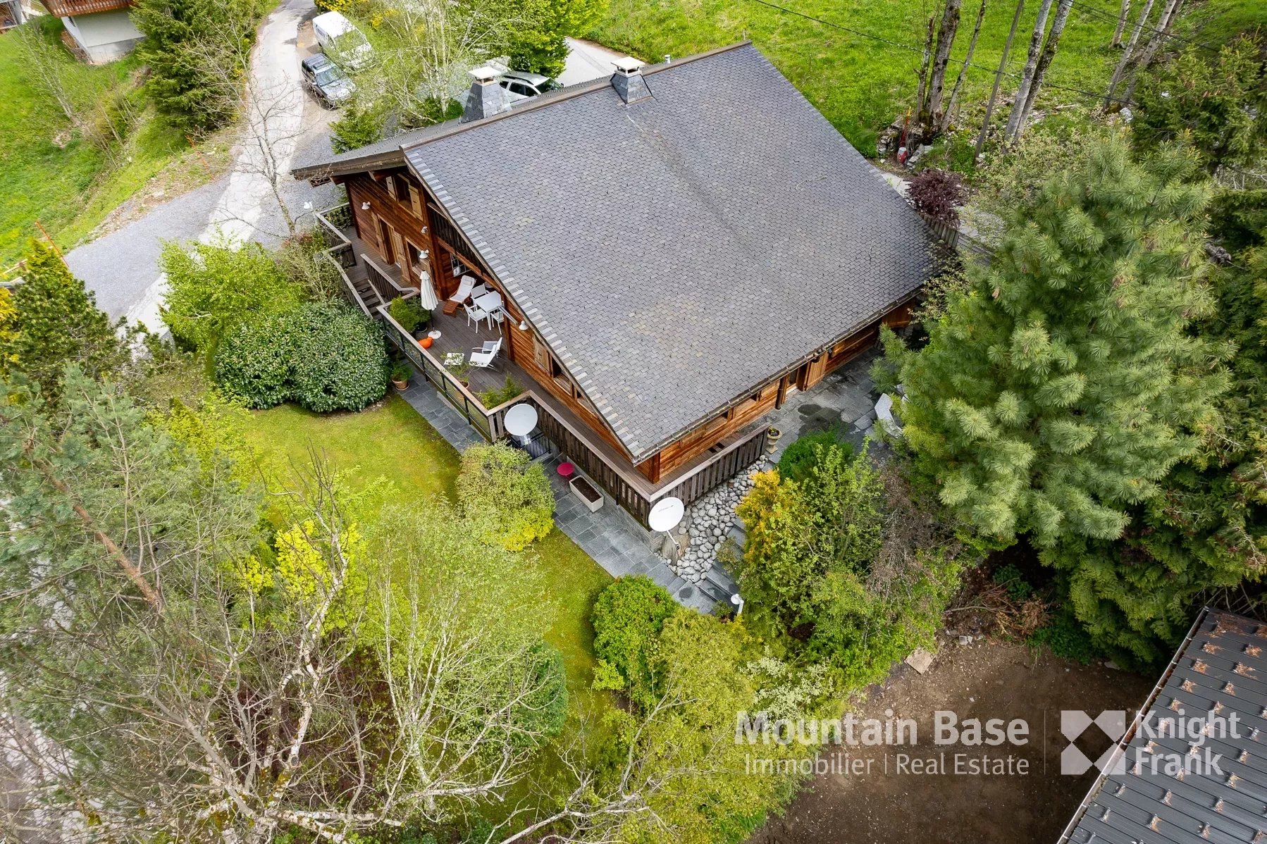 Photo of Elegant 5 bedroom chalet in Morzine