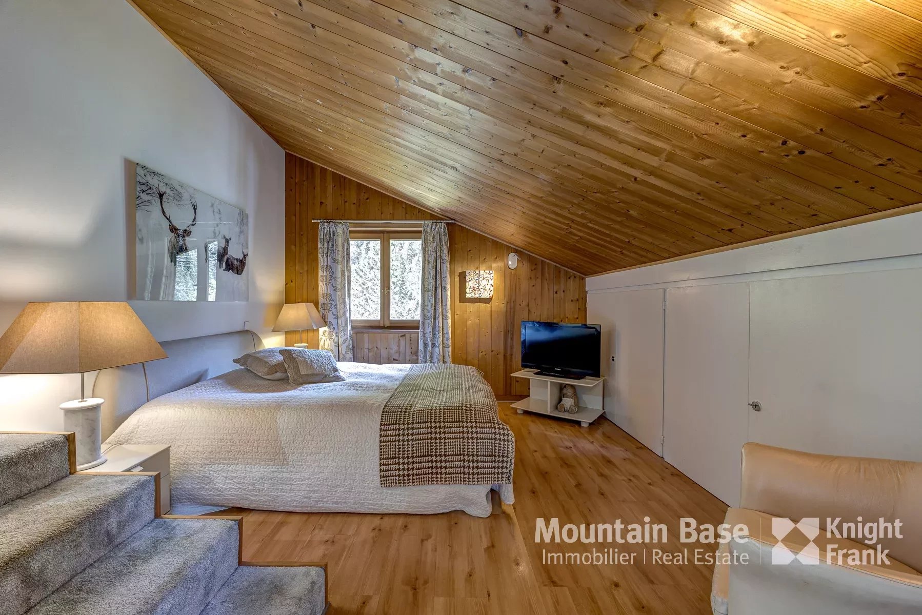 Photo of Elegant 5 bedroom chalet in Morzine