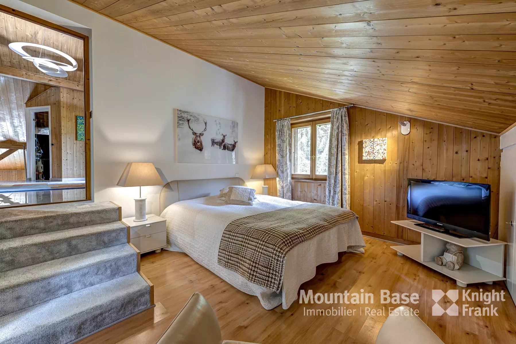 Photo of Elegant 5 bedroom chalet in Morzine