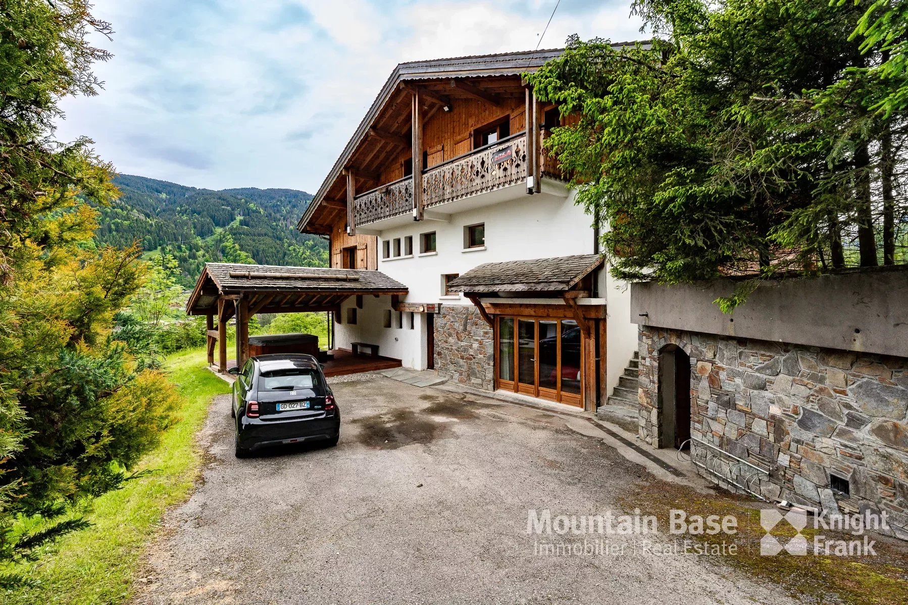 Photo of Chalet with 7 bedrooms in Morzine