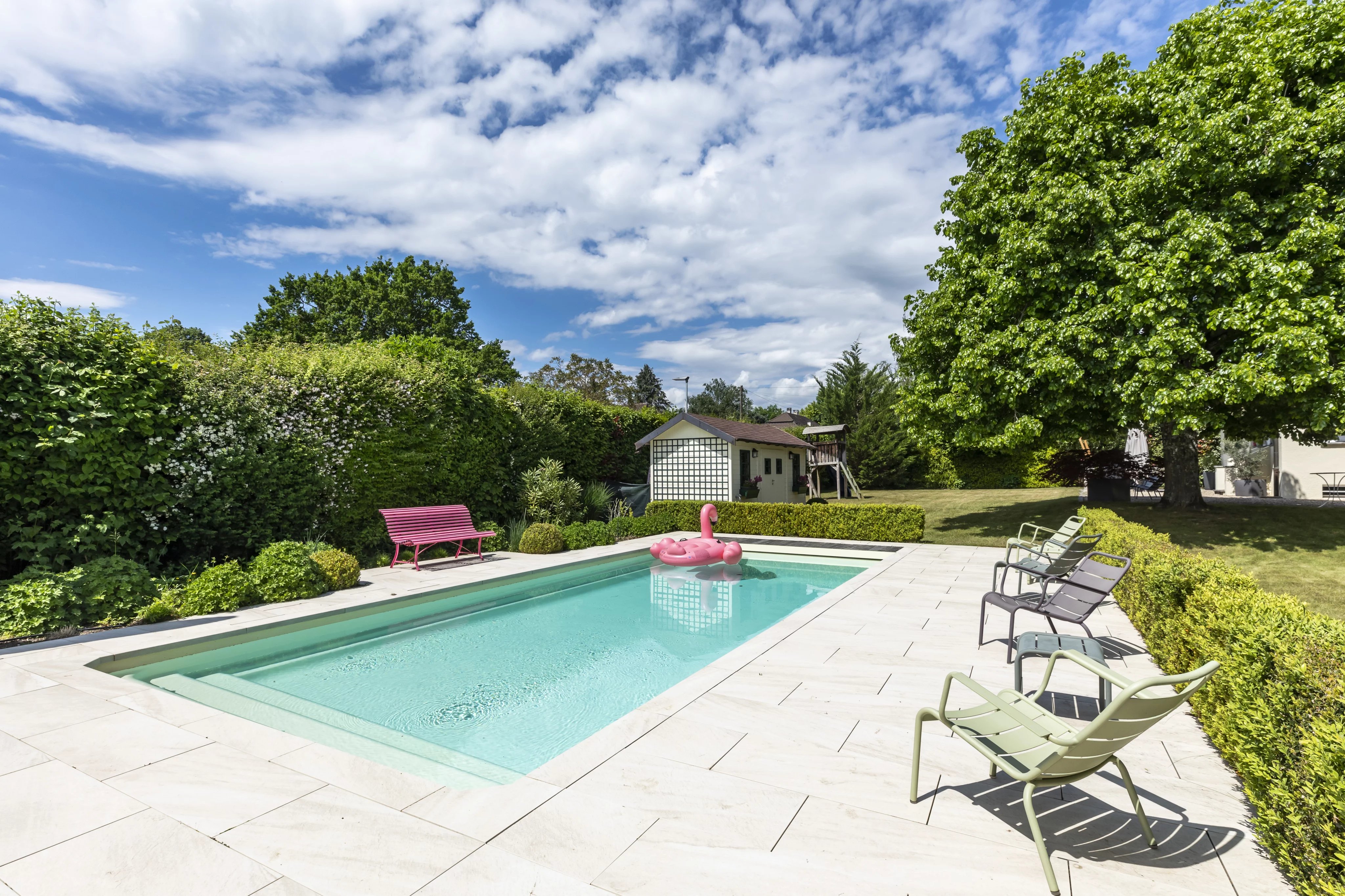 **Exclusive Listing** Beautiful house with a swimming pool