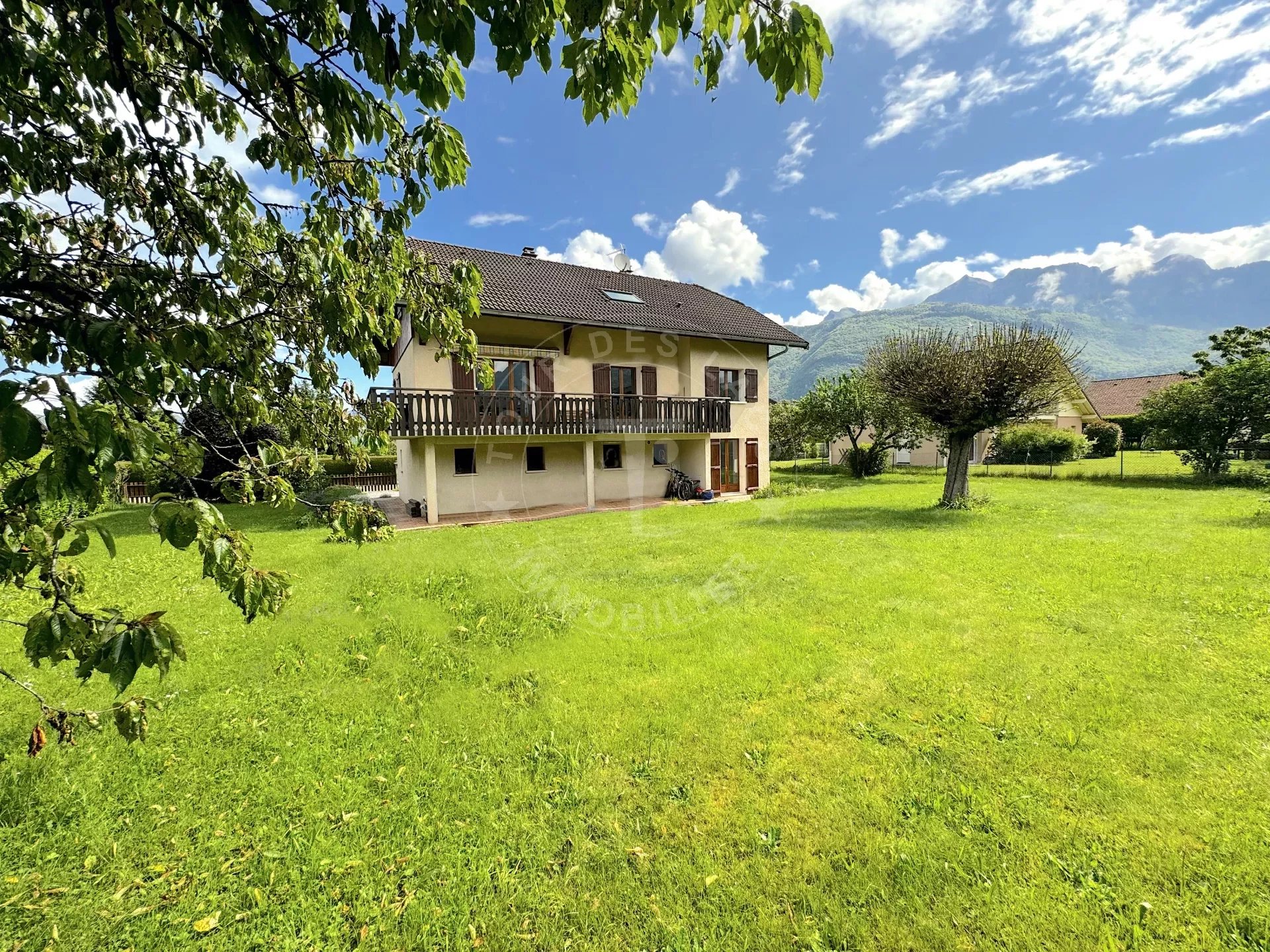 A vendre Maison Spacieuse avec Jardin à Doussard, Proche Lac d'Annecy