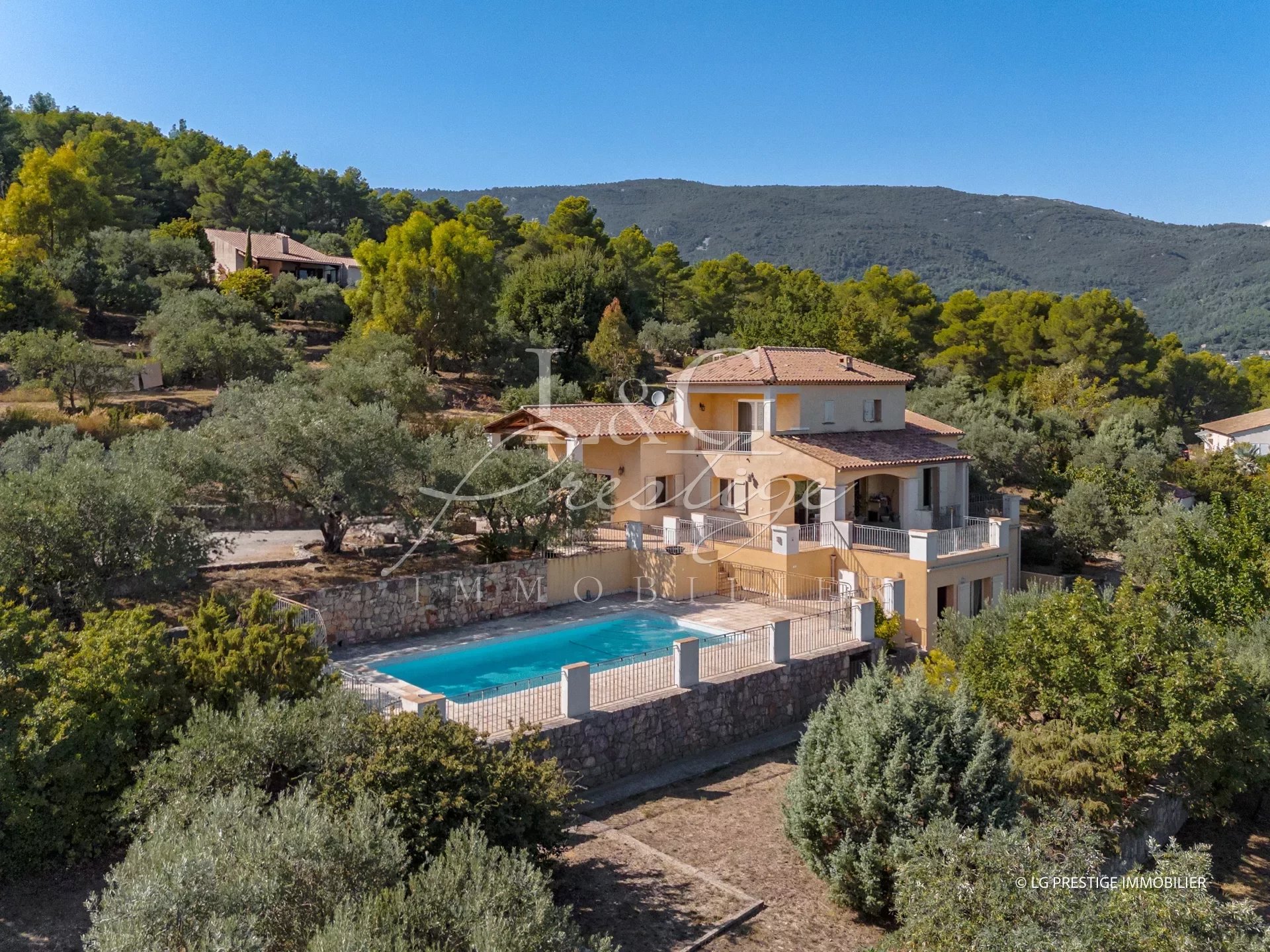 83440 SEILLANS VILLA