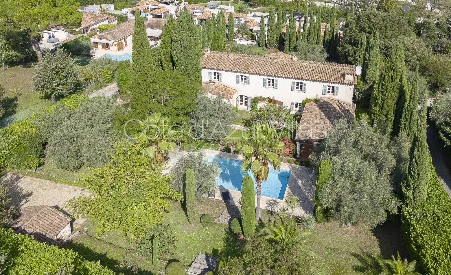 Valbonne - Superb Bastide set in an olive grove