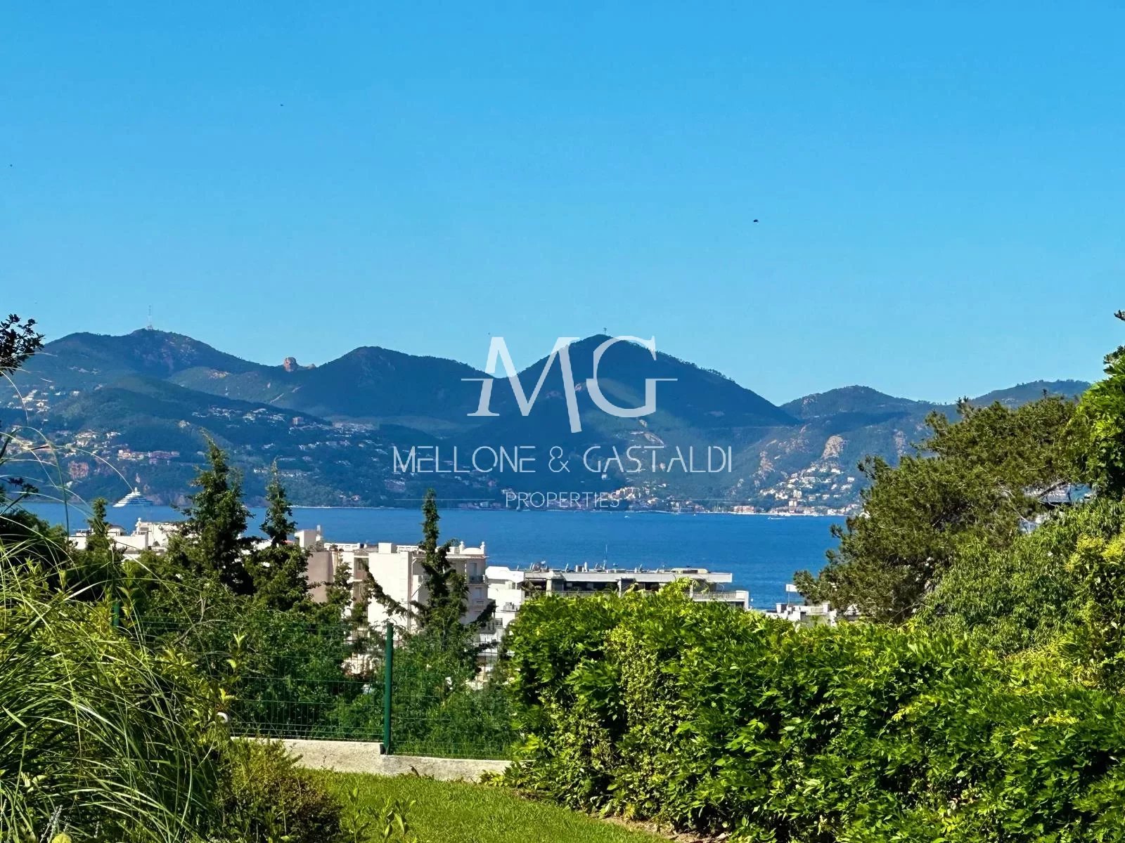 Vente Appartement 73m² 3 Pièces à Cannes (06400) - Mellone & Gastaldi Properties