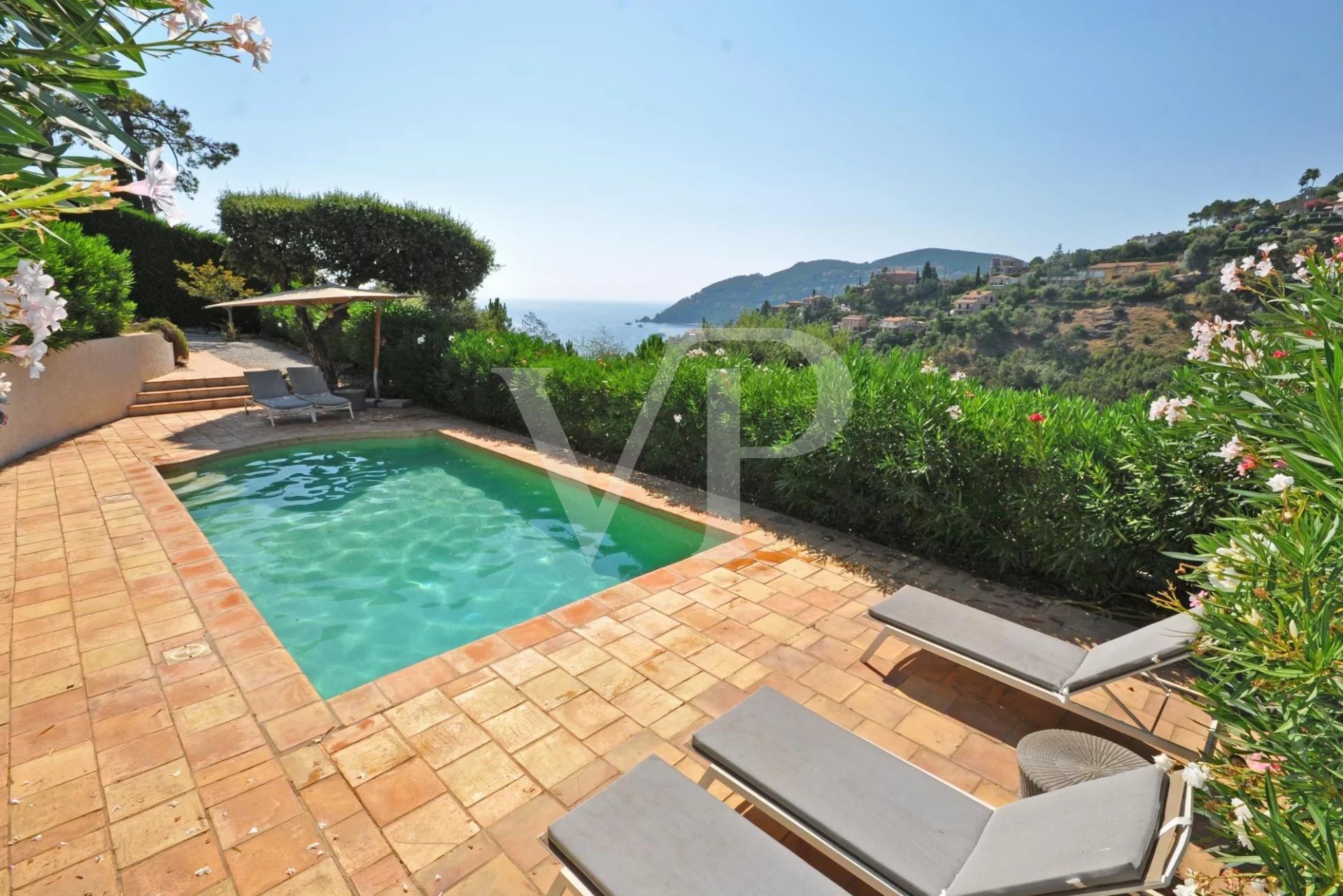 Provencal style villa with Panoramic Views