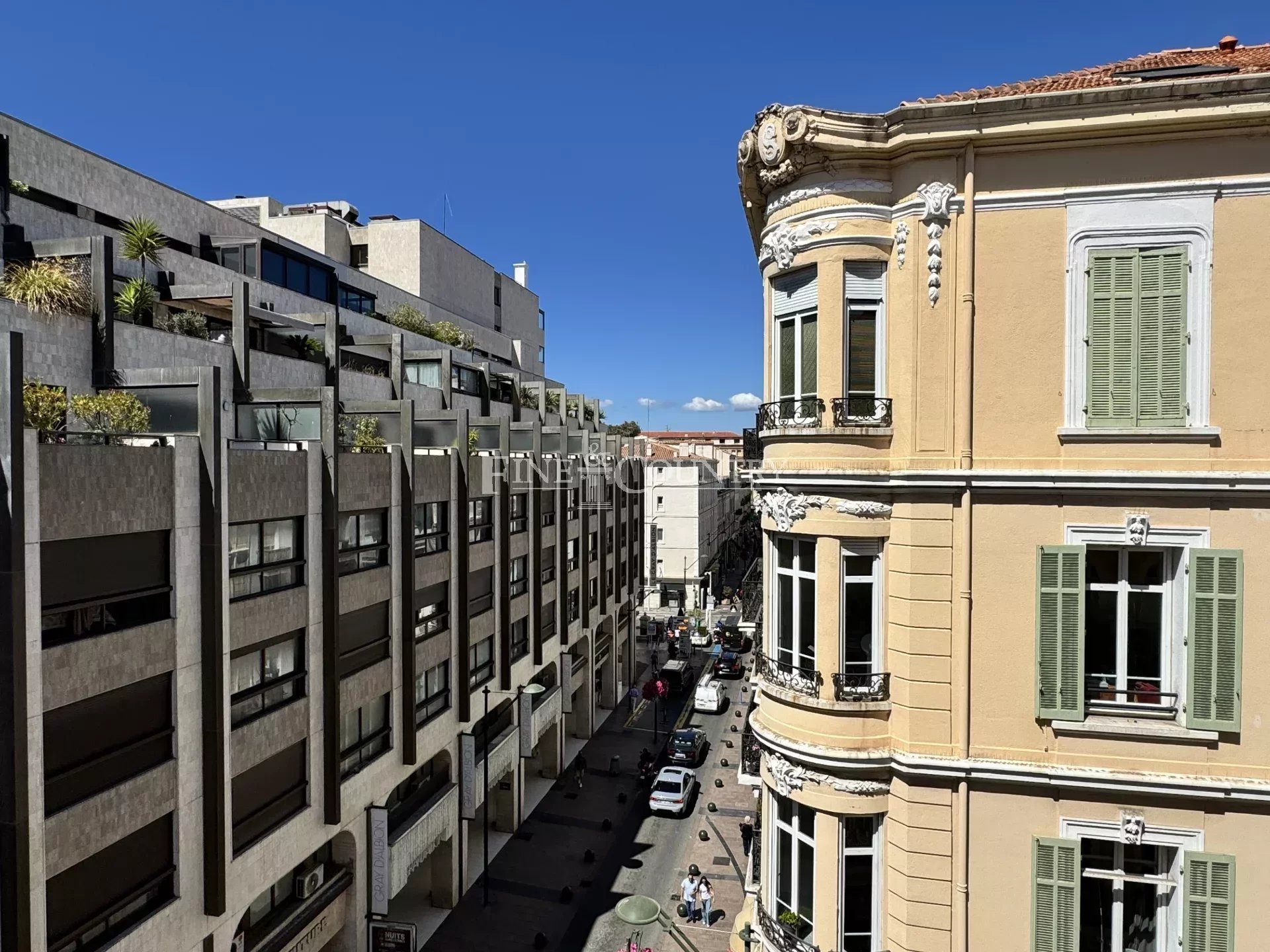 Top Floor Bourgeois Apartment For Sale in Cannes