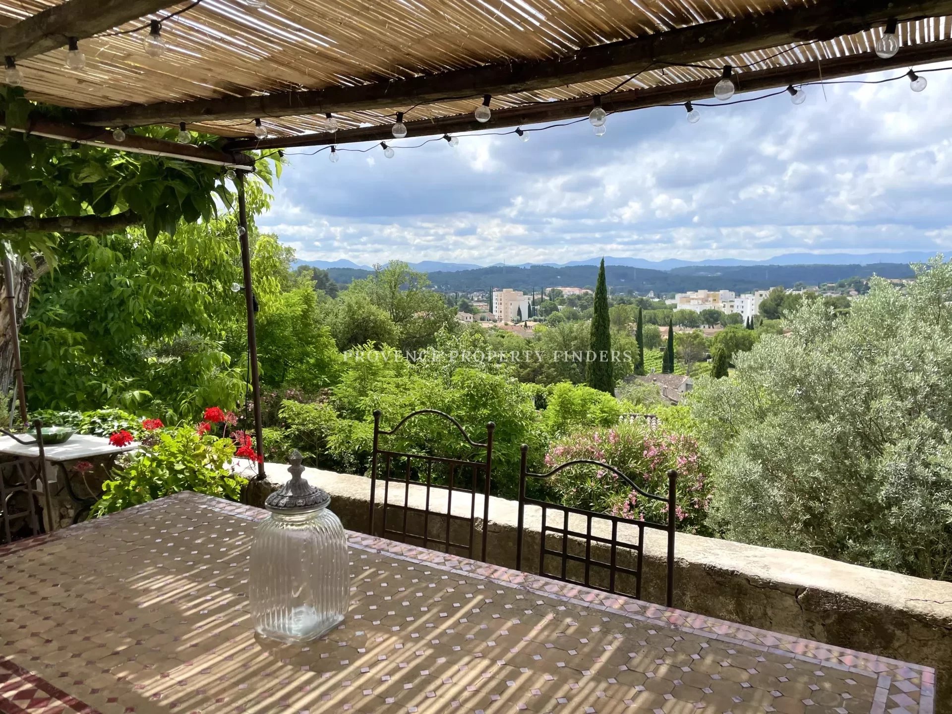 Charming house with a great view close to Draguignan Center.