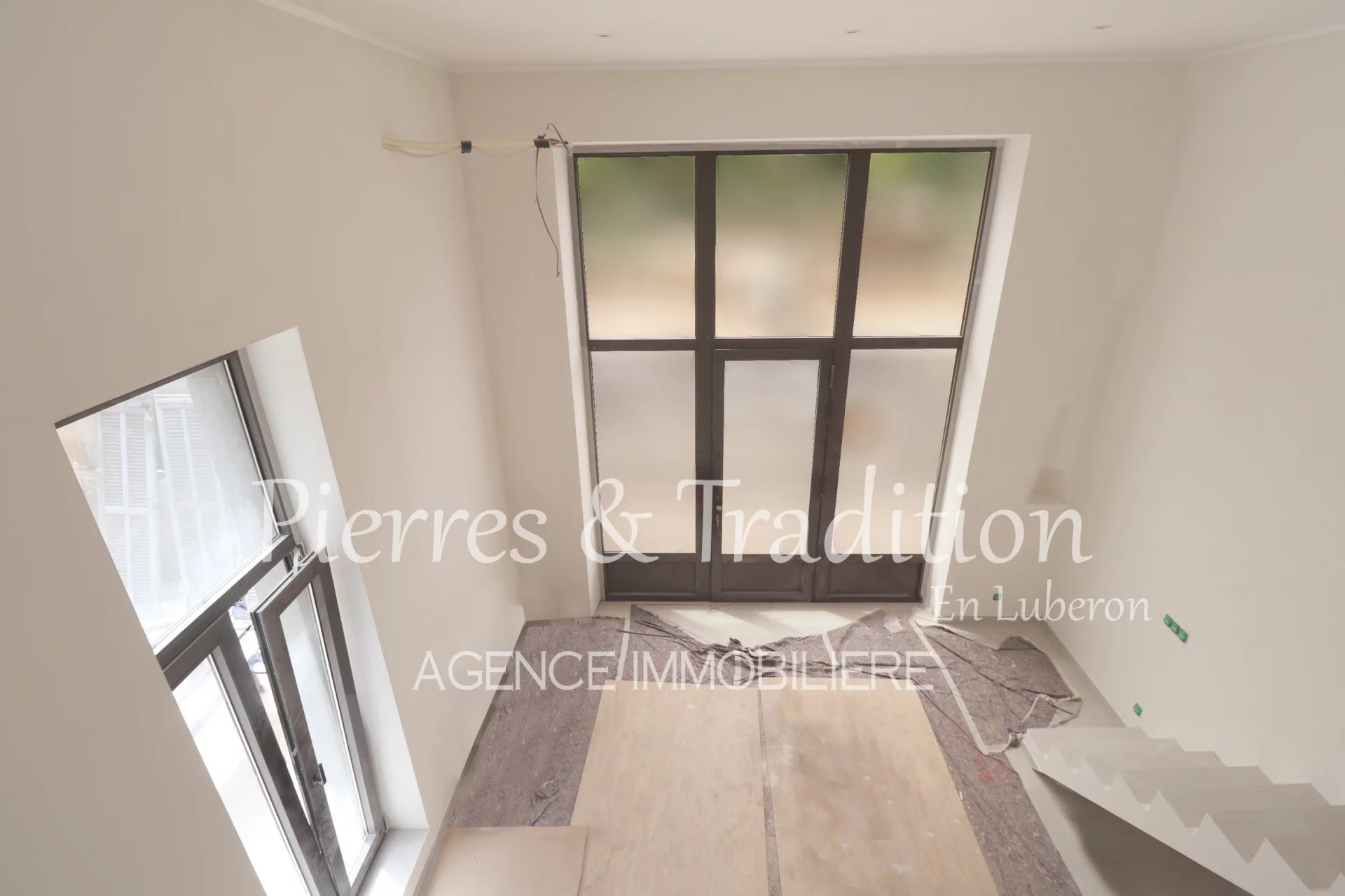 Vente Appartement 59m² 2 Pièces à Saint-Saturnin-lès-Apt (84490) - Pierres & Tradition