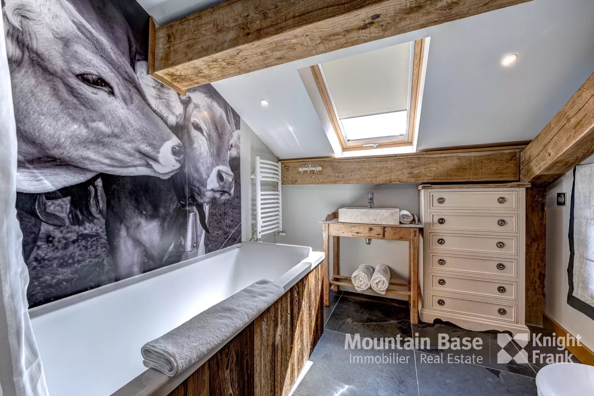 Photo of 6 bedroom chalet Morzine