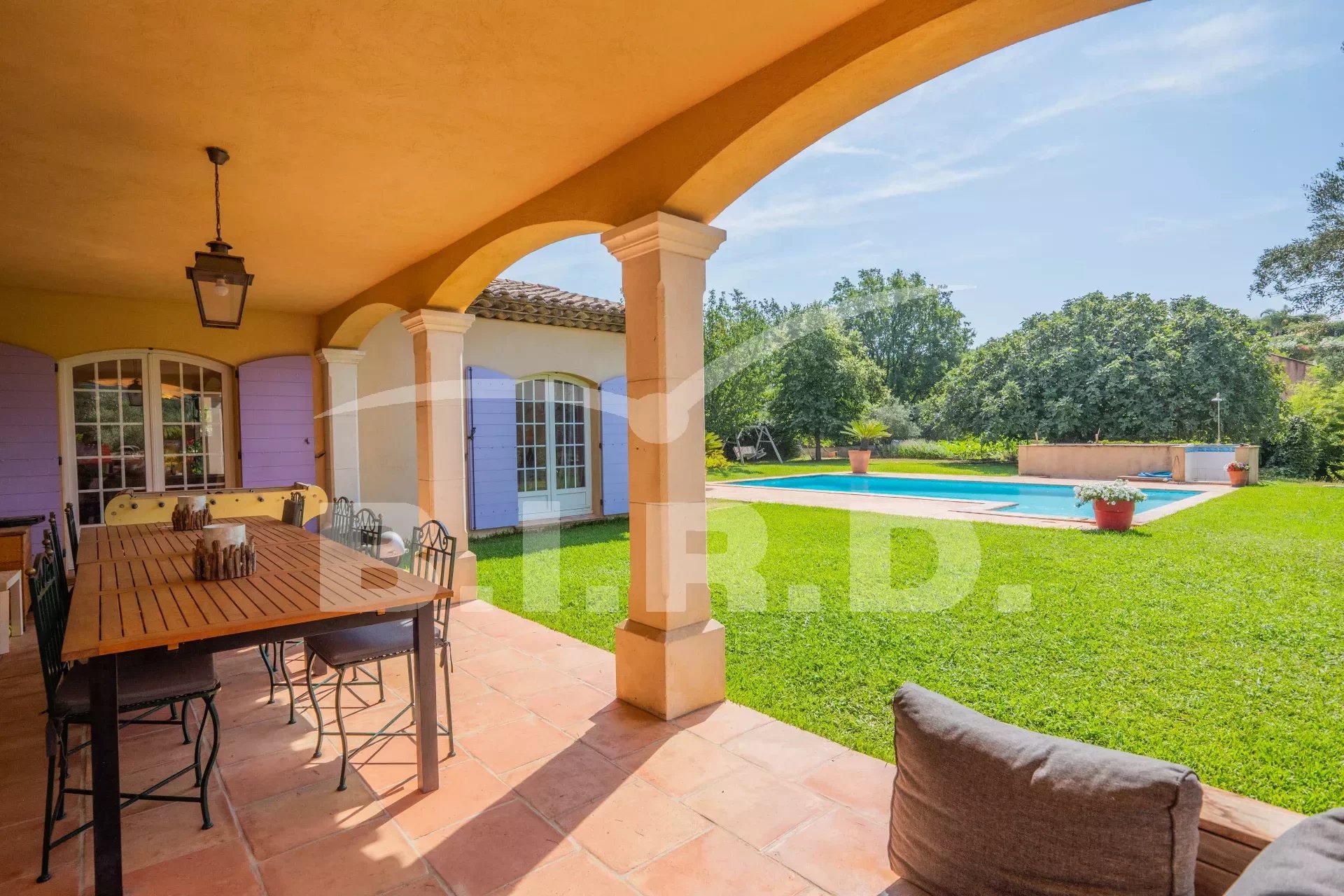 Photo of Beautiful Provençal villa surrounded by vineyards