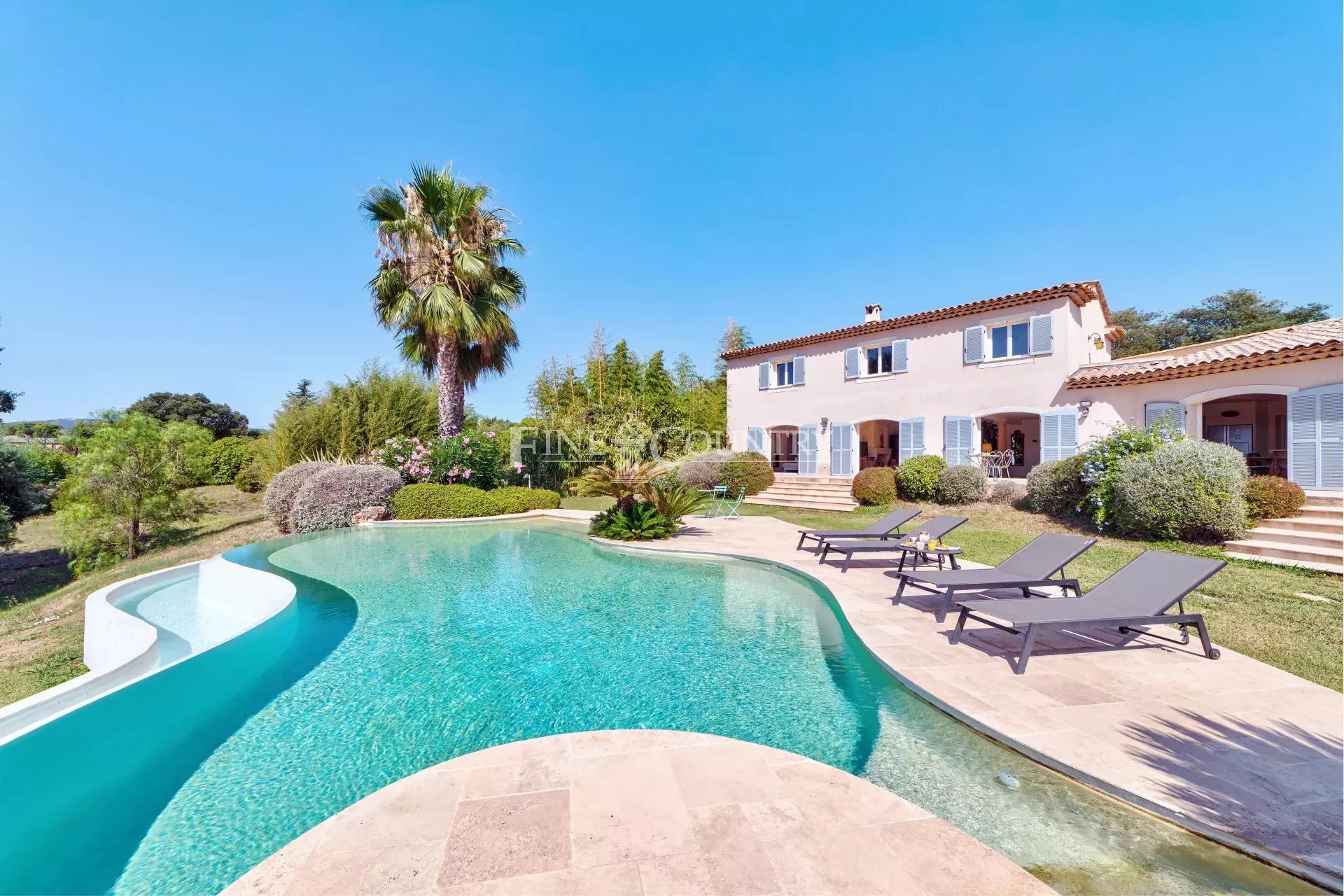 for sale Villa near Mougins with a free-form pool and panoramic views