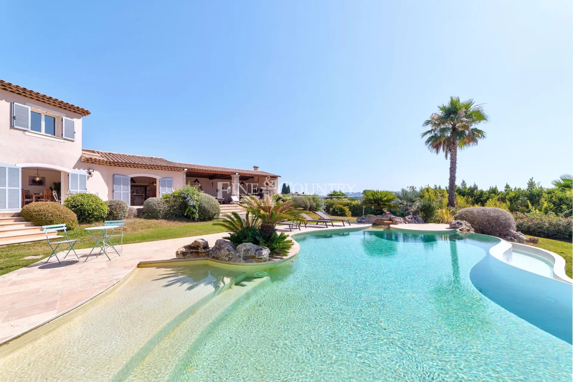 Villa for sale near Mougins