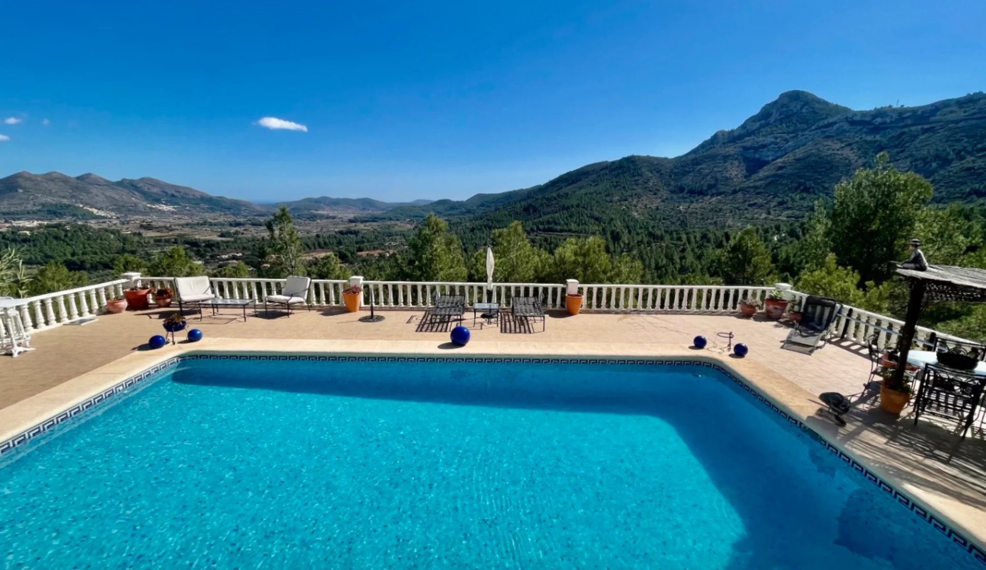 Villa in Parcent with spectacular views