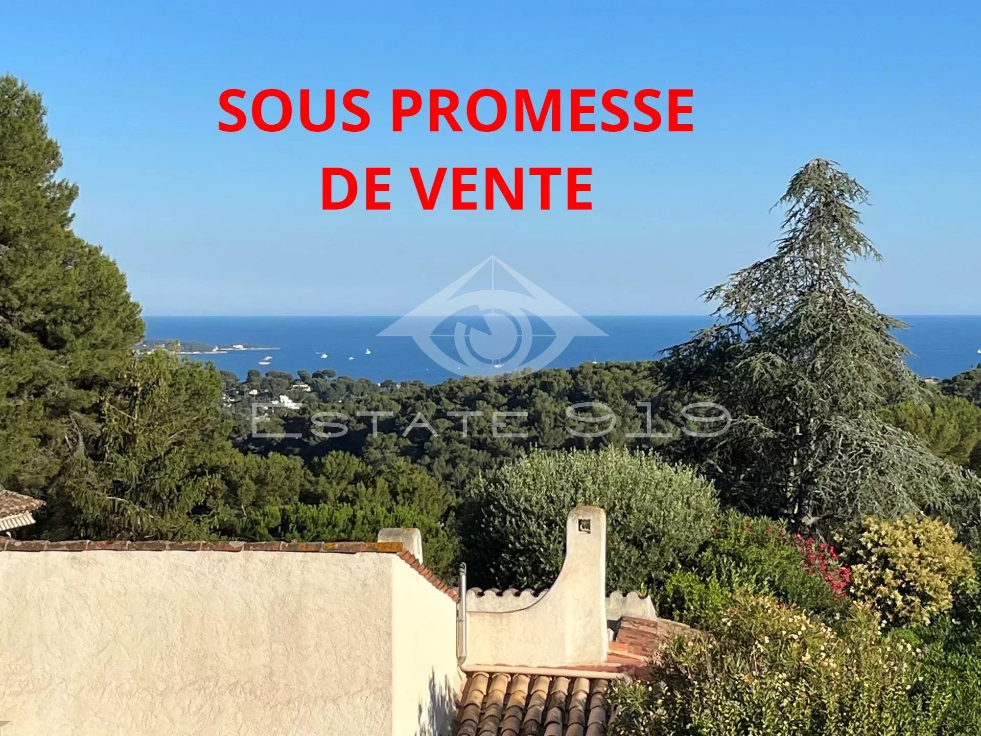 ANTIBES - VUE DEGAGEE MER -