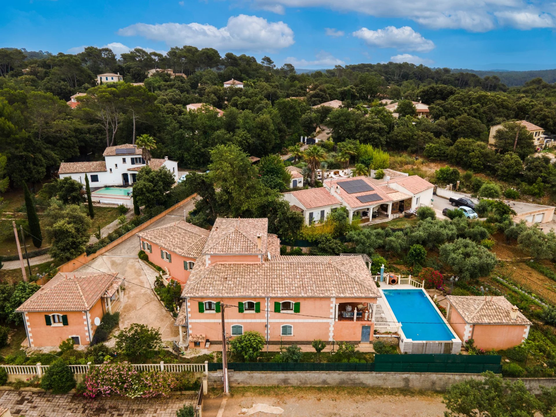 Charming Provençal Residence - Between Countryside and Sea