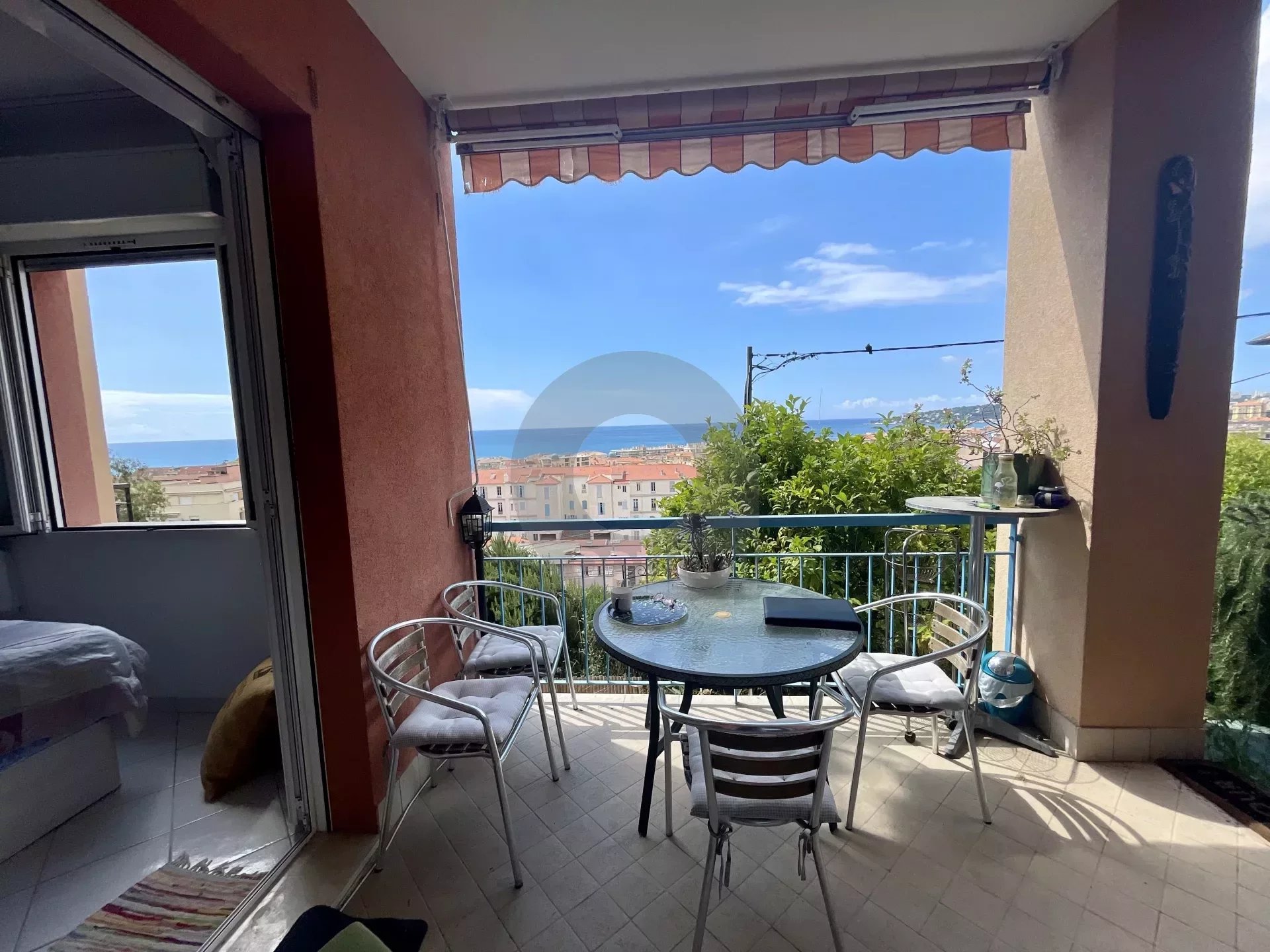 rench Riviera, Menton near the center, panomaic sea view, garden and private parking