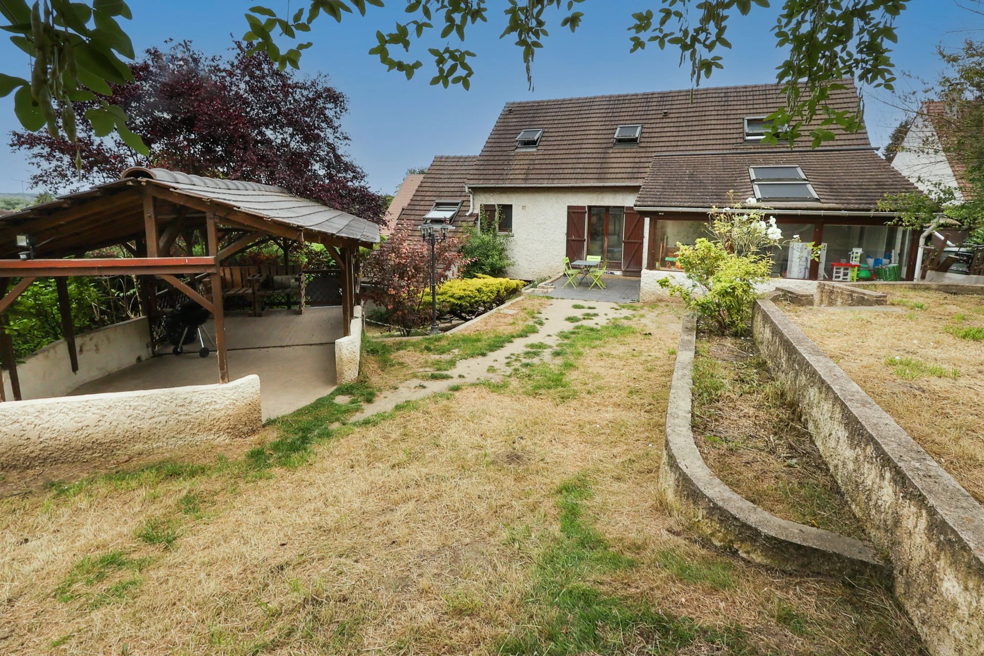 Maison familiale - Asnières-sur-oise - 434 000 € HAI