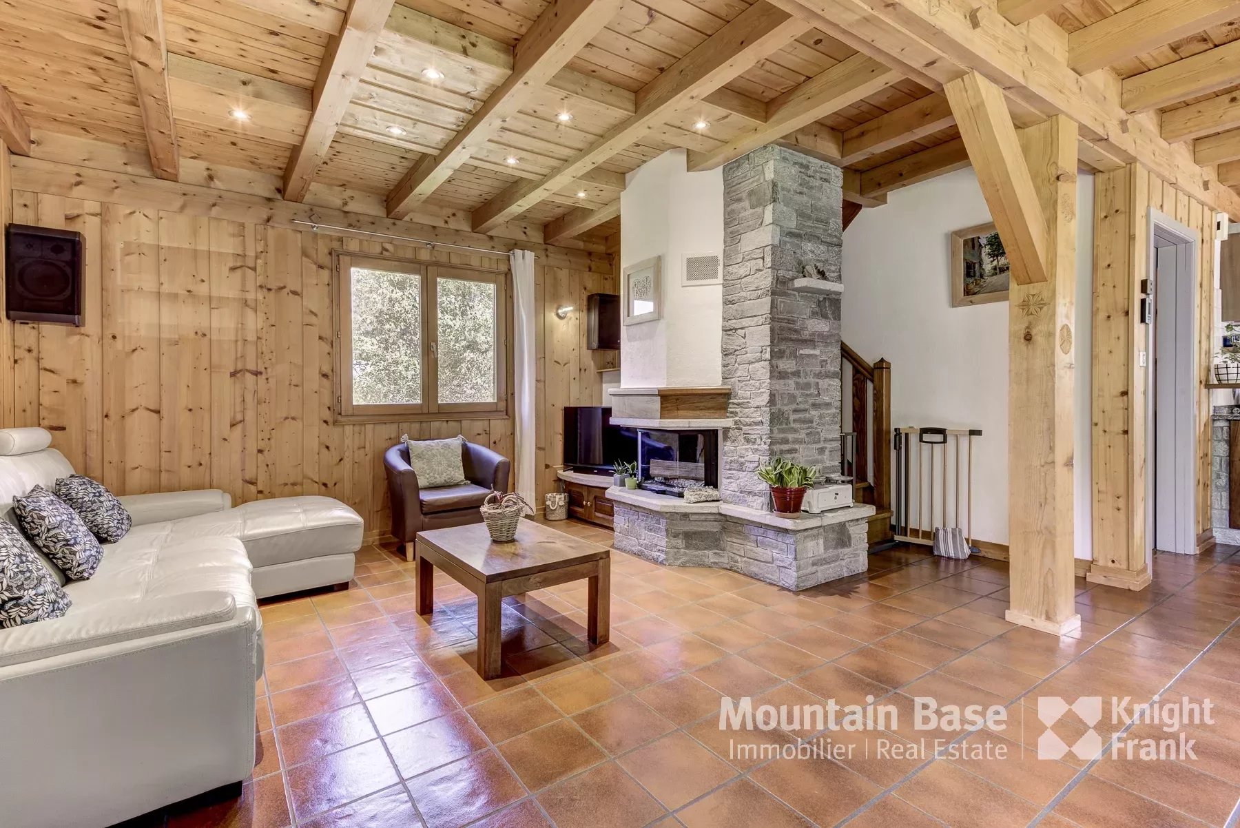 Photo of Well-maintained 3-bedroom chalet on a good-sized plot in Les Houches