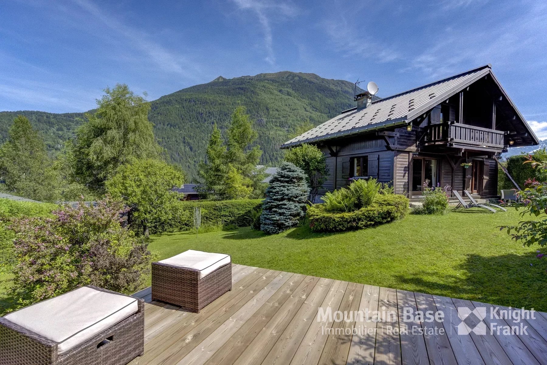 Photo of Well-maintained 3-bedroom chalet on a good-sized plot in Les Houches