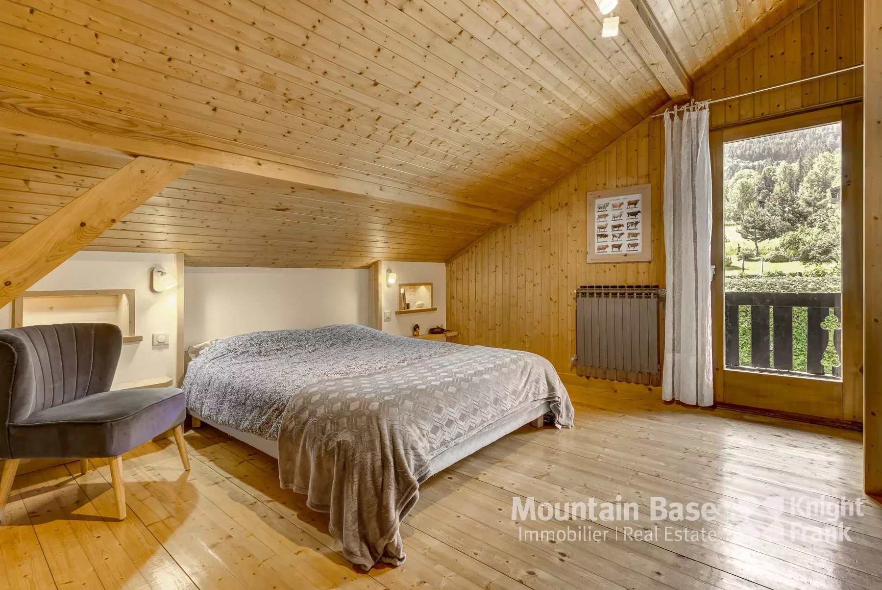 Photo of Well-maintained 3-bedroom chalet on a good-sized plot in Les Houches