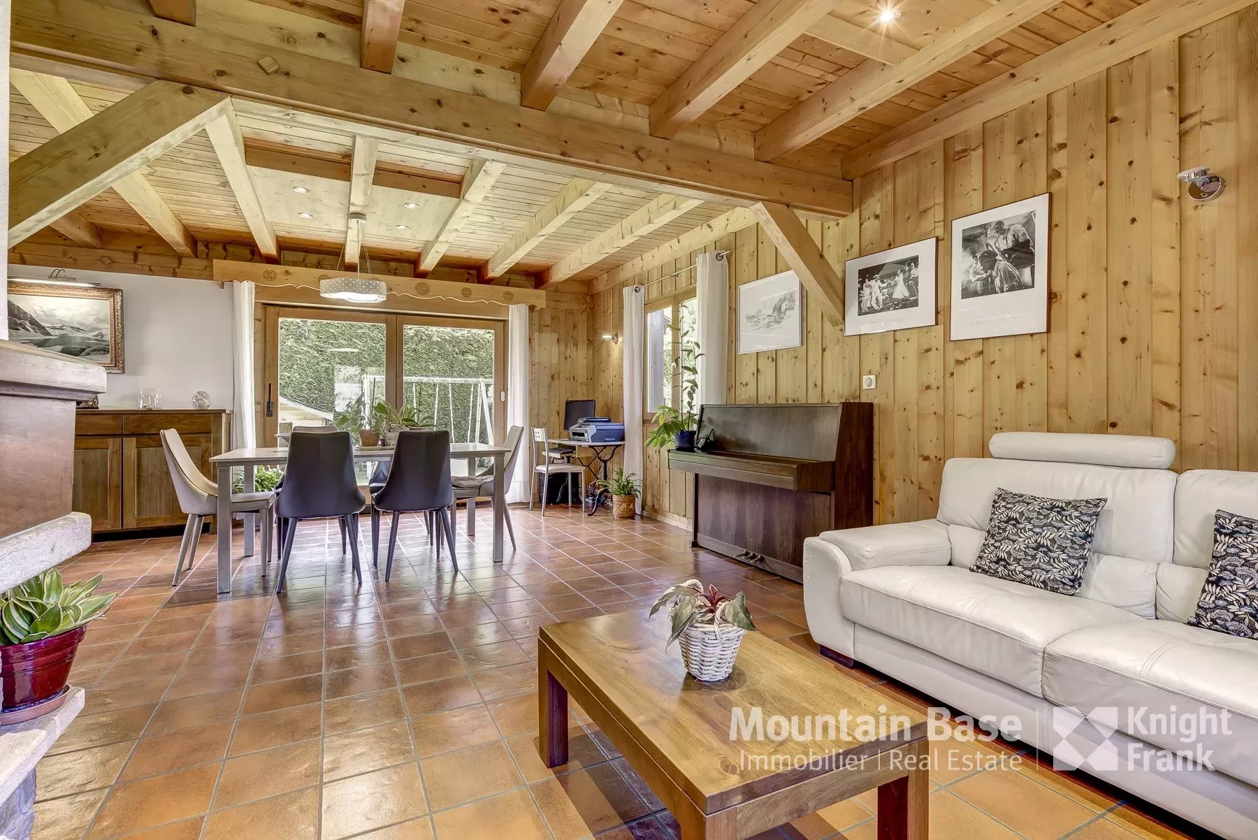 Photo of Well-maintained 3-bedroom chalet on a good-sized plot in Les Houches